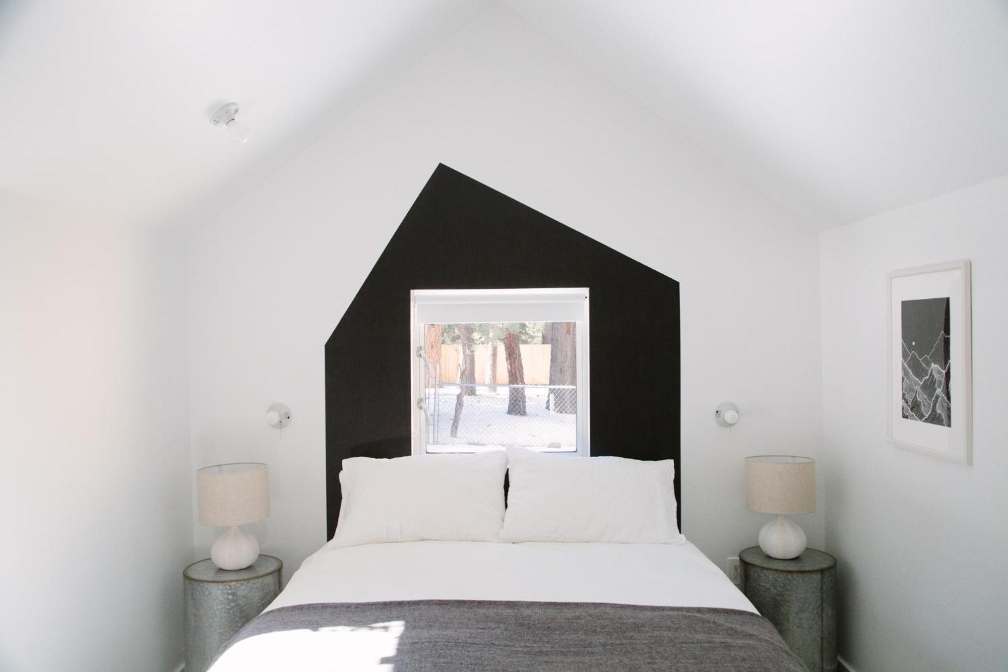Nocturnal Beauty / C7 1 bedroom cabin photo 1