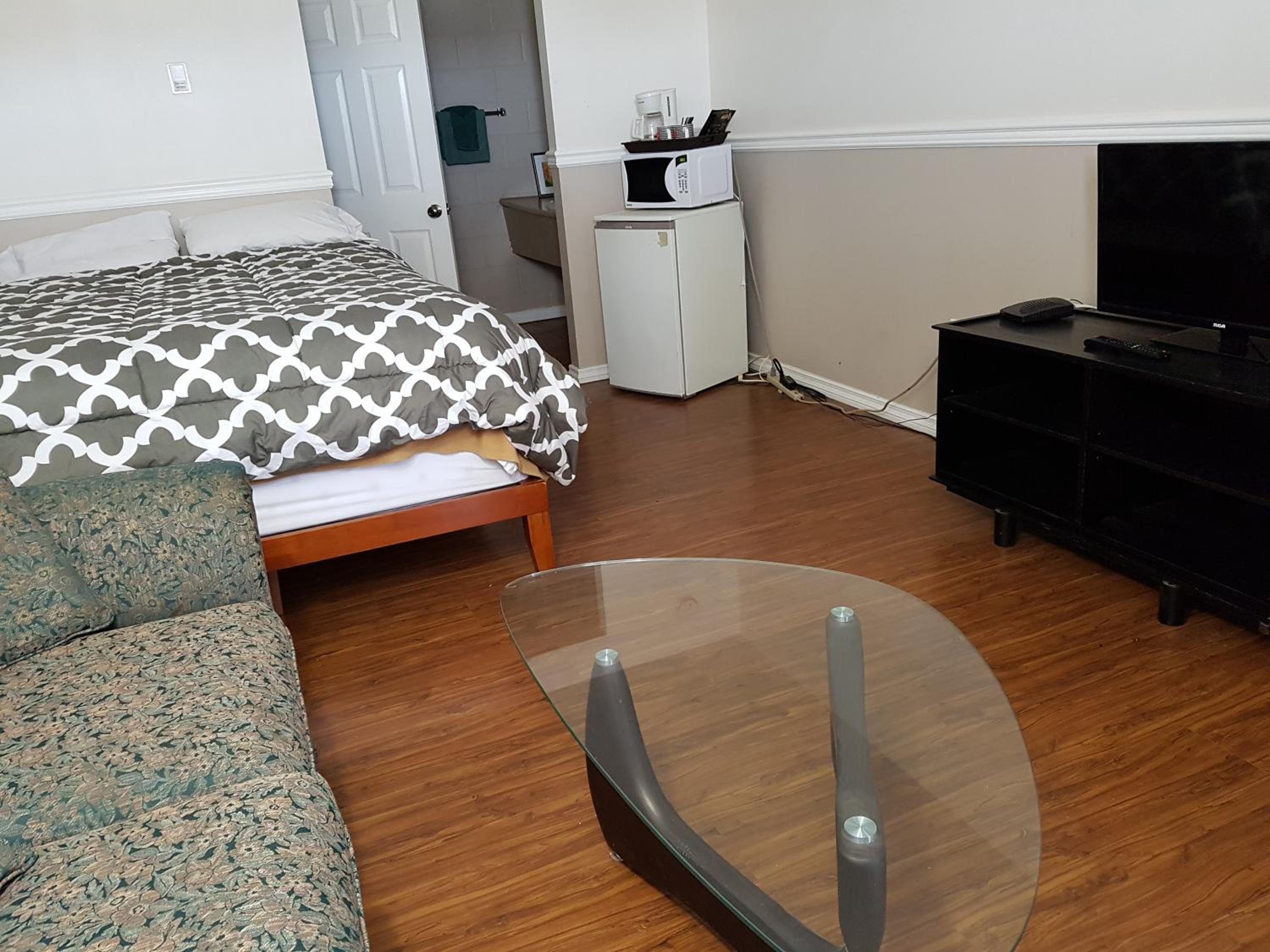 Standard Queen Room photo 2