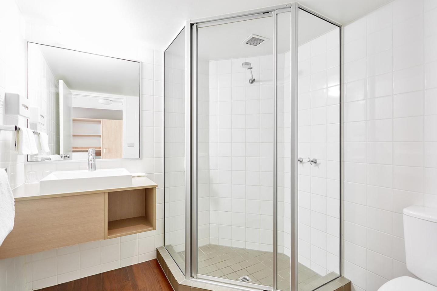 Standard Twin Room - Photo 5