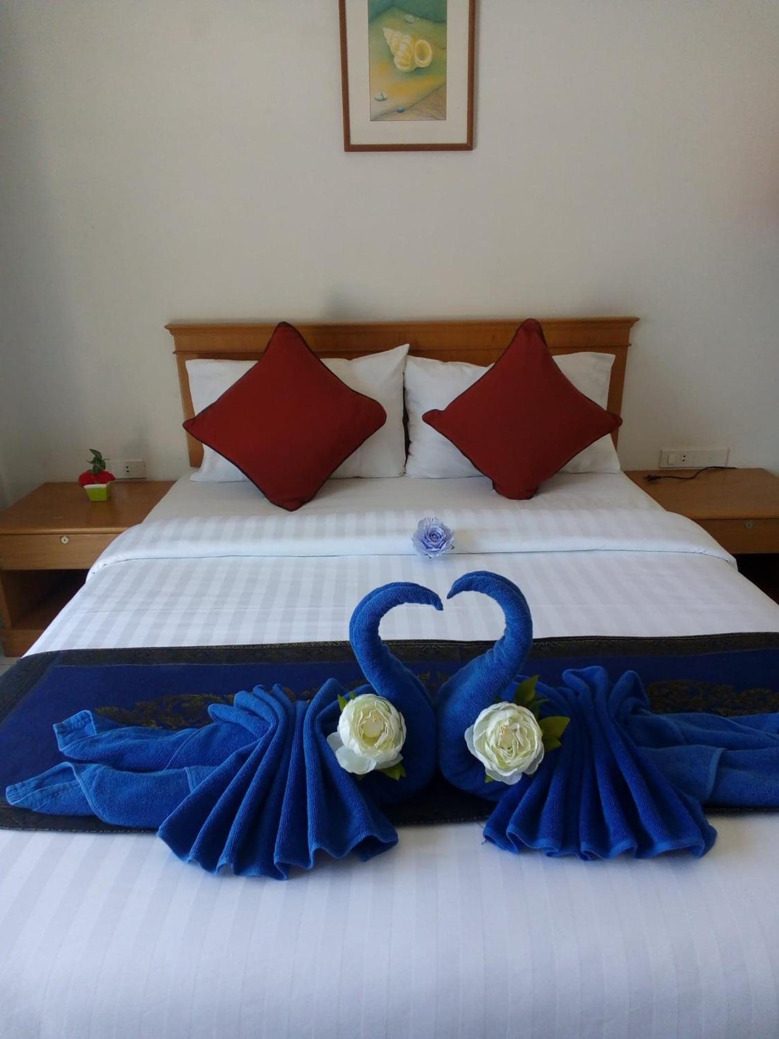 Double Room with Balcony - Photo 11