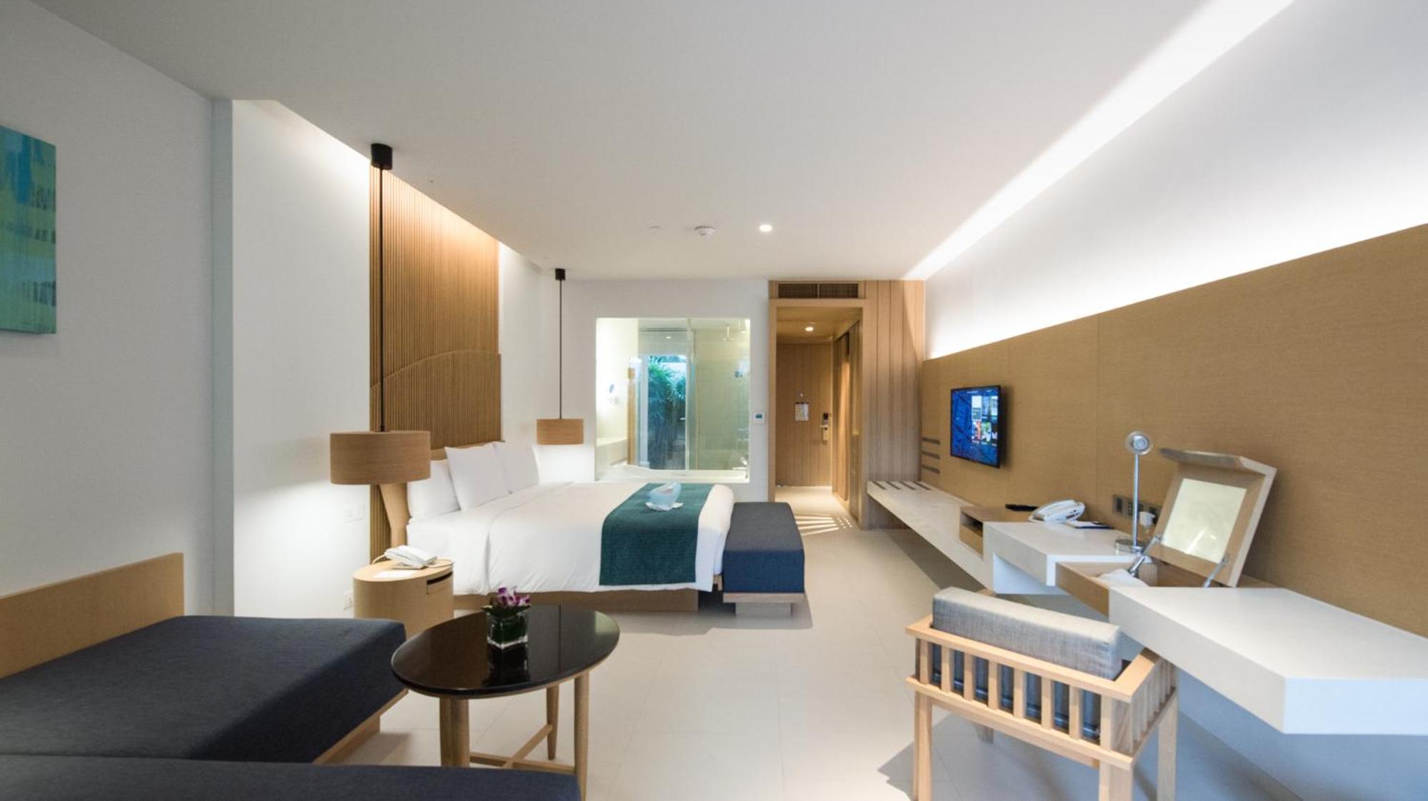Junior Suite with Pool Access photo 1