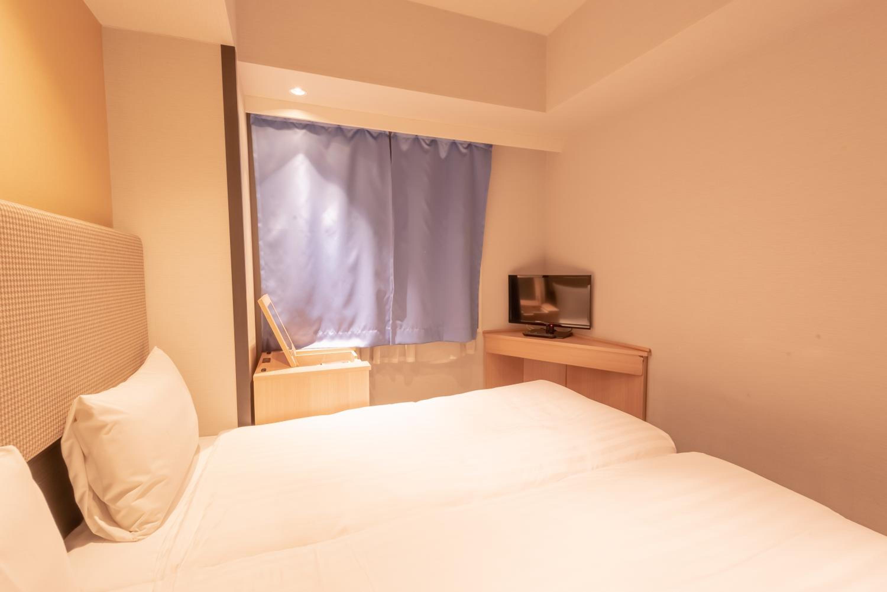 Twin Room - Non-Smoking