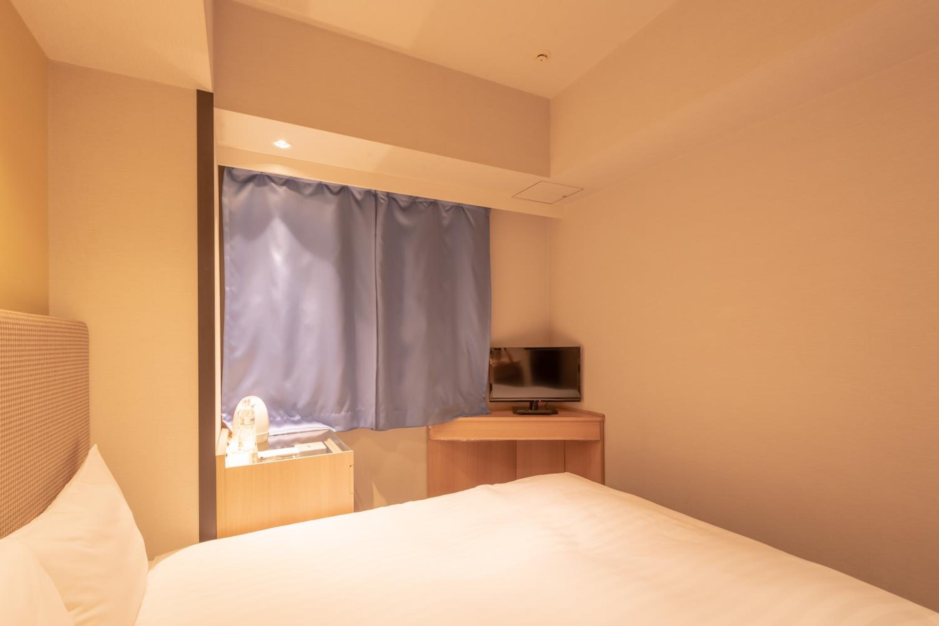 Single Room - Non-Smoking photo 3