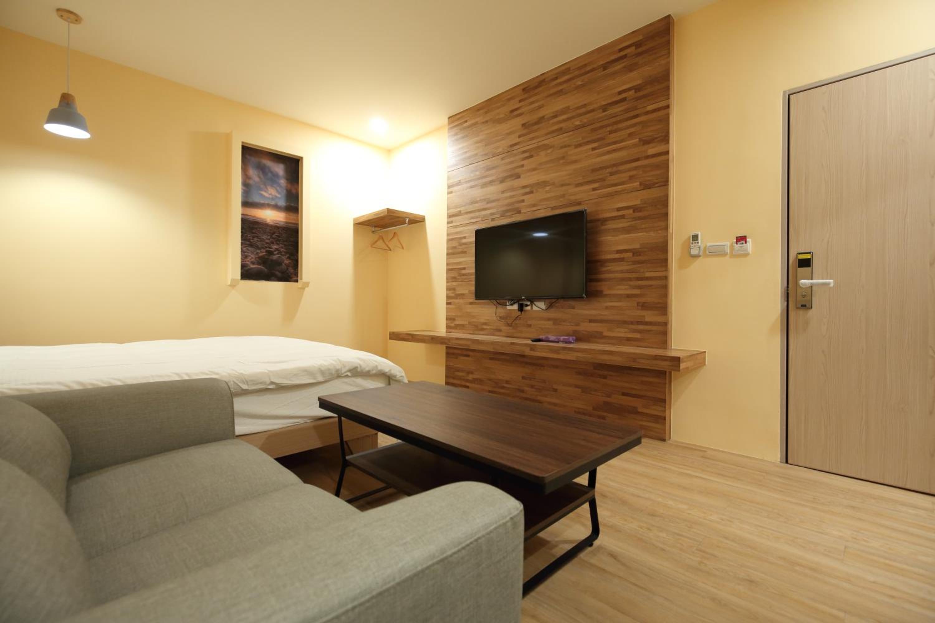 Queen Room photo 3