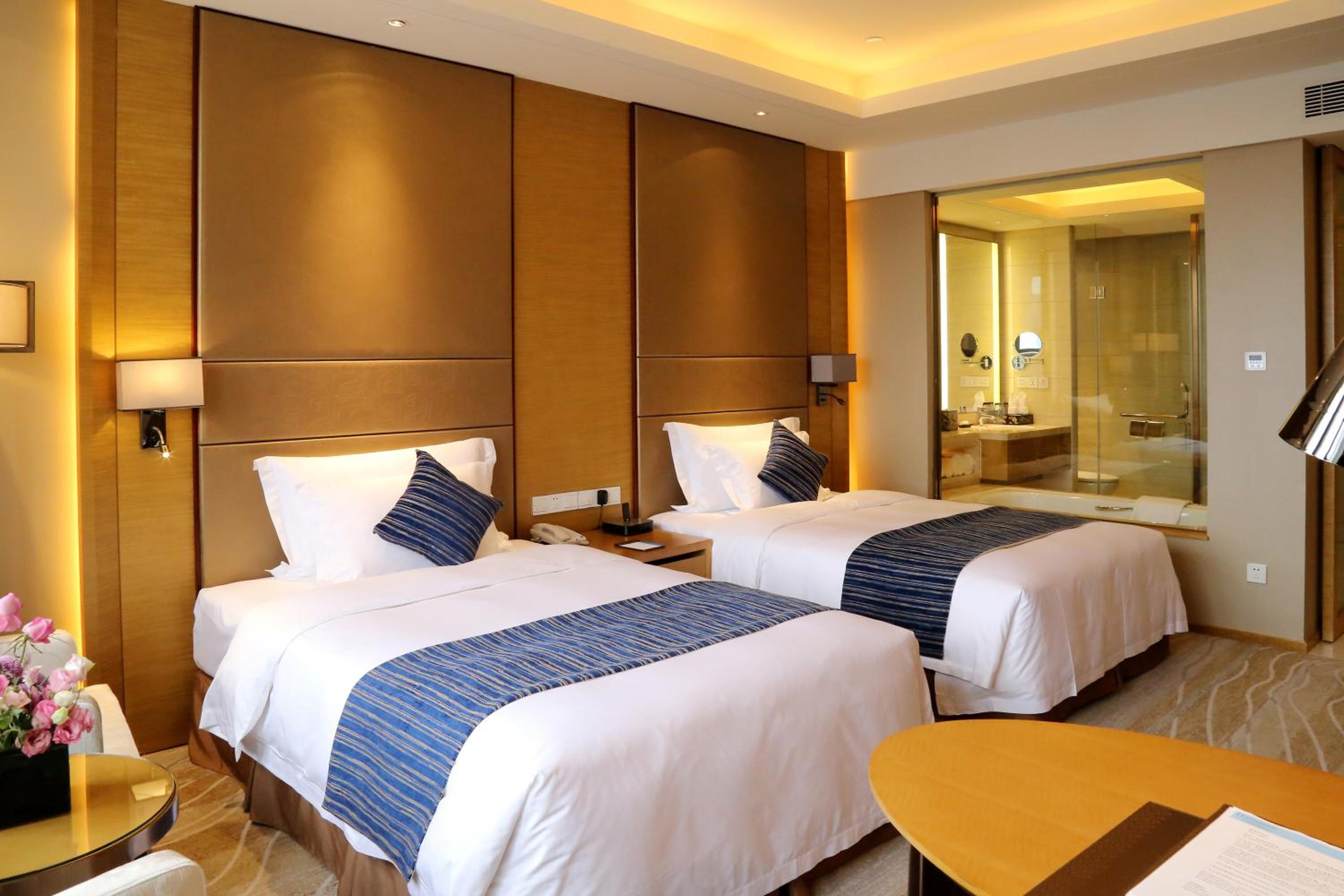 Deluxe Twin Room - Non-Smoking photo 3