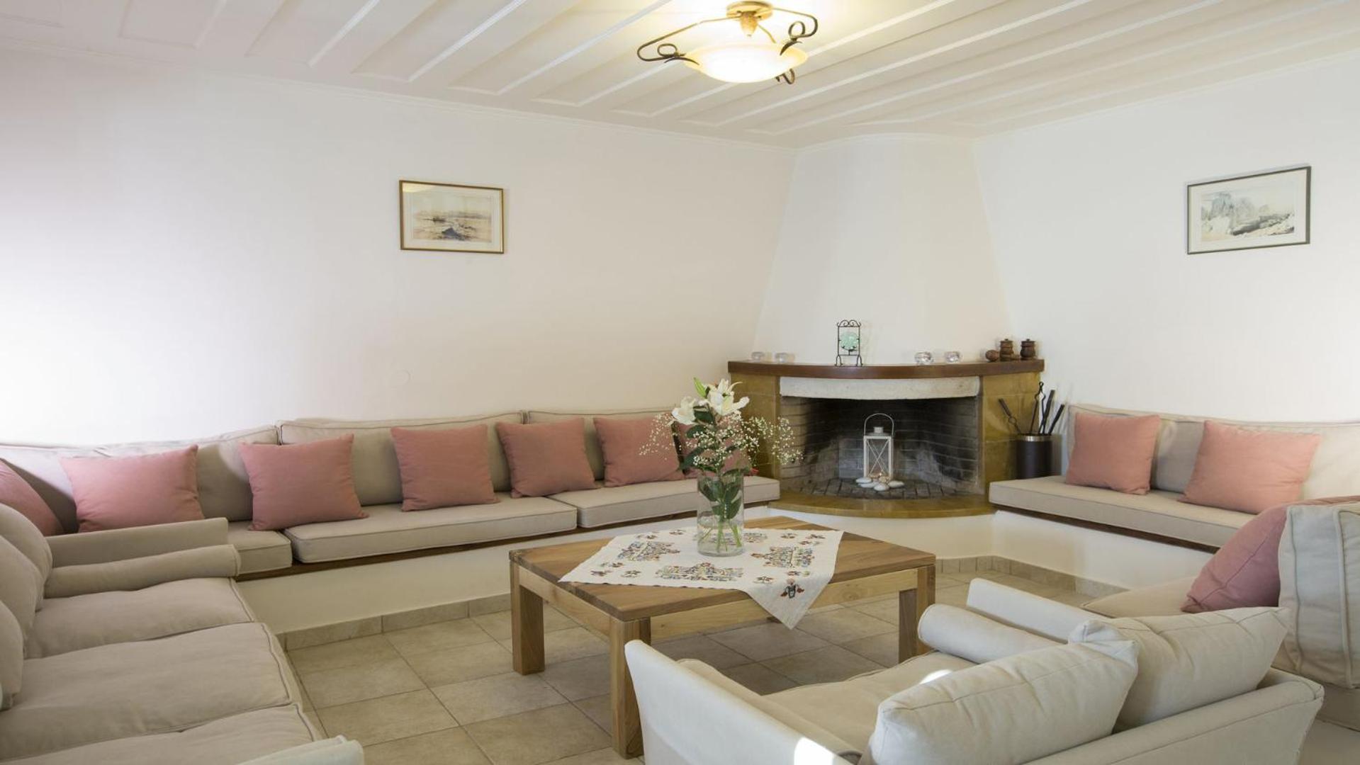 Villa with Private Pool photo 3