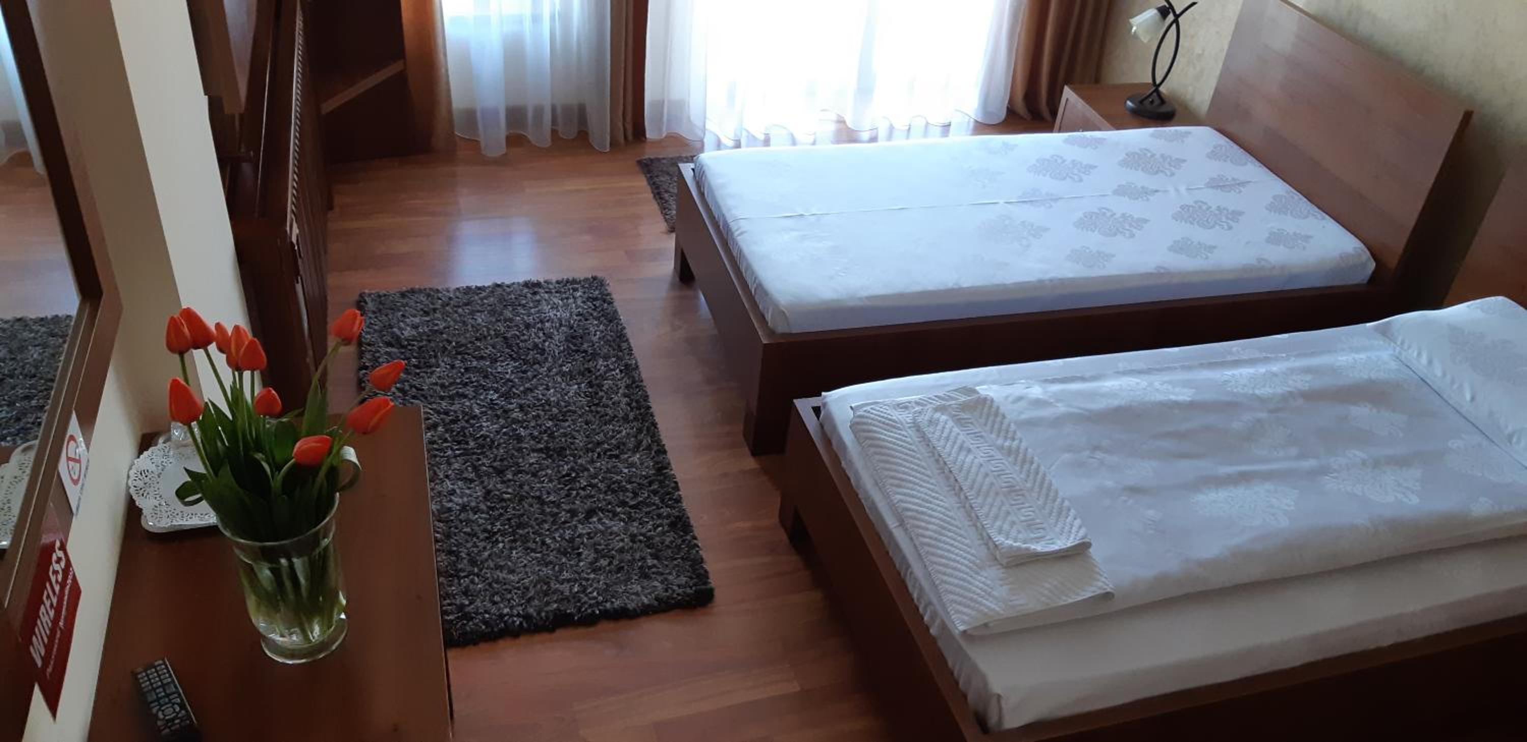 Double Room - Photo 9