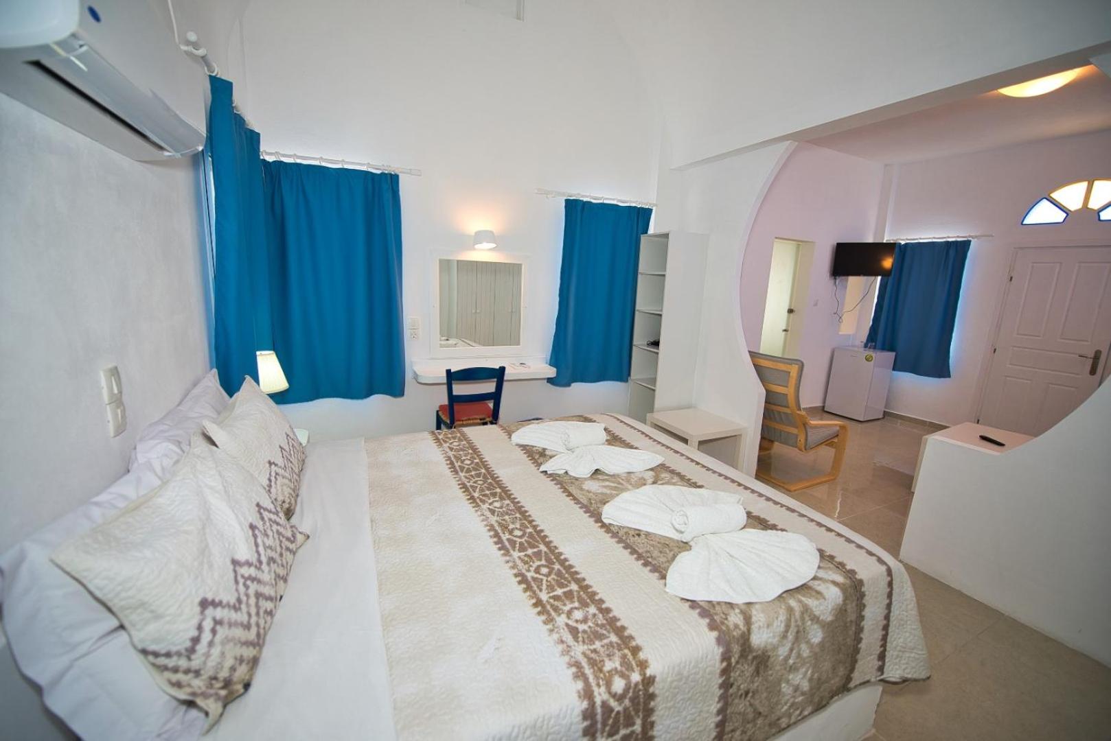 Deluxe Room - Photo 8