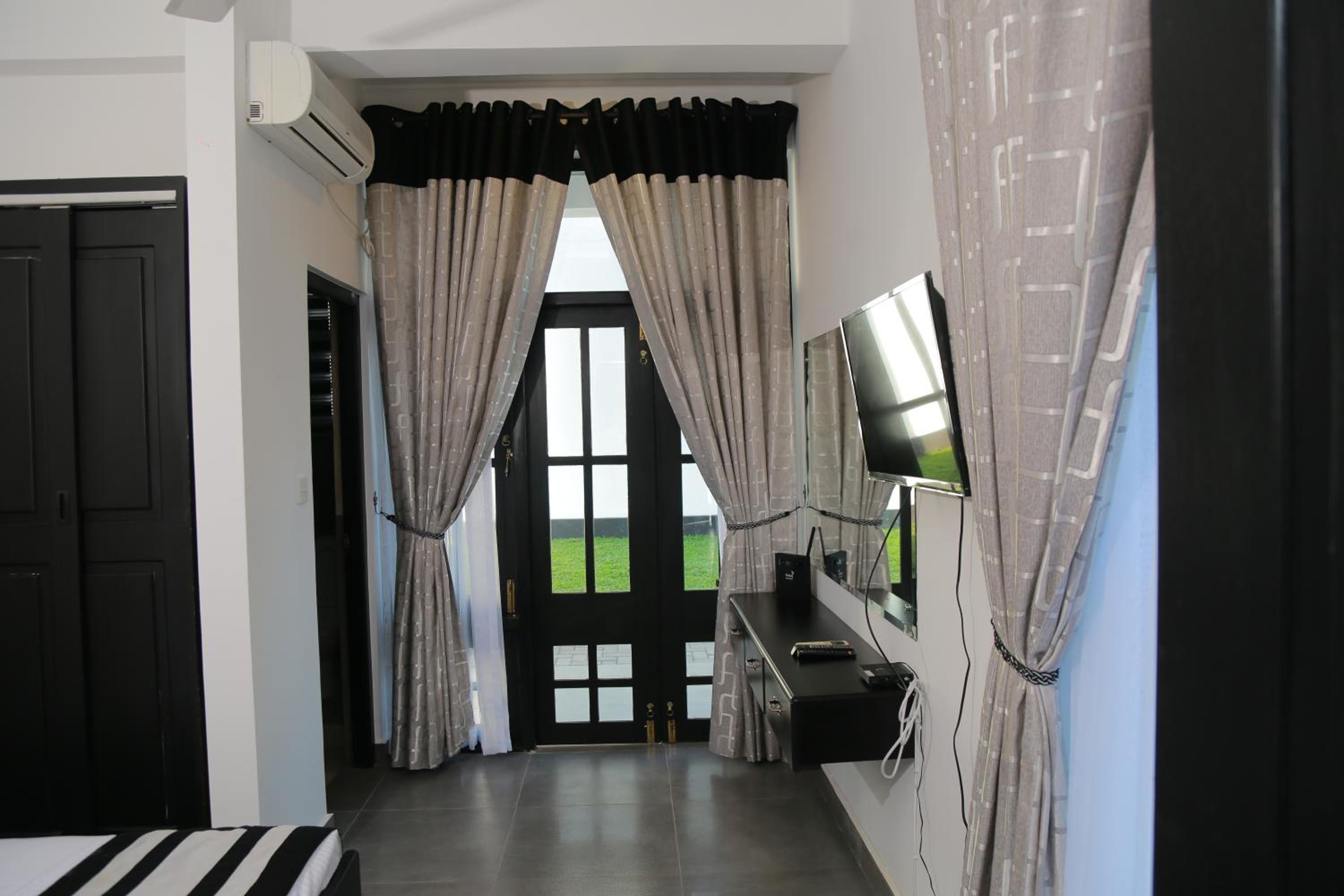 Deluxe Double Room With Balcony photo 2