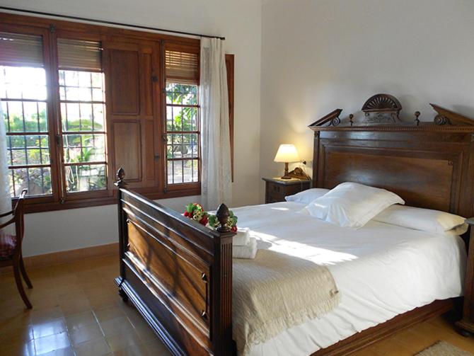 Standard Double Room with Garden View