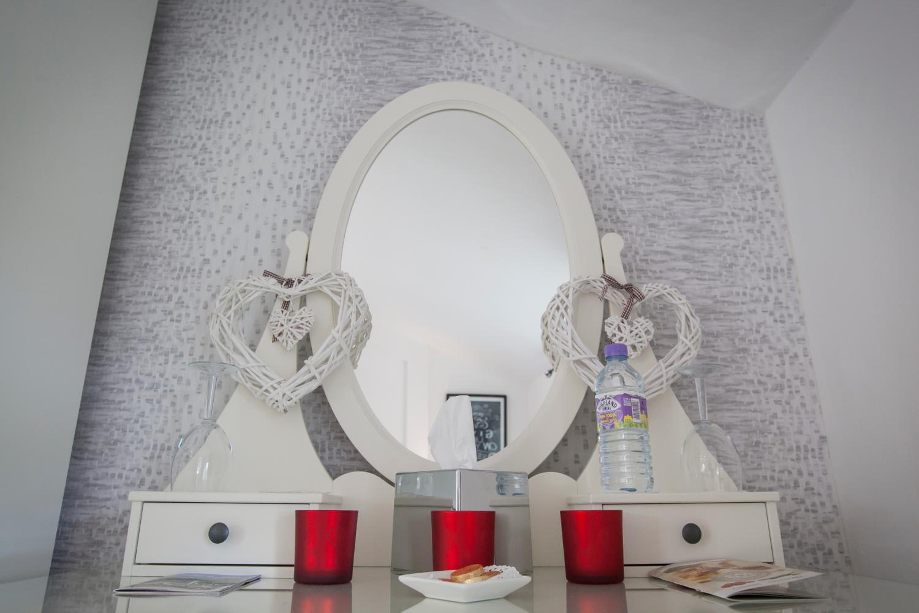 Deluxe Double or Twin Room photo 3