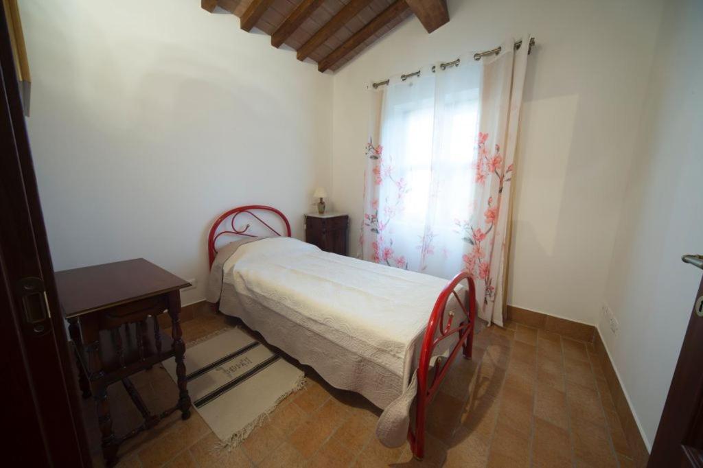 Two-Bedroom House - Photo 1