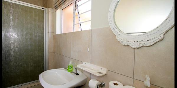 Deluxe Cottage - Photo 12