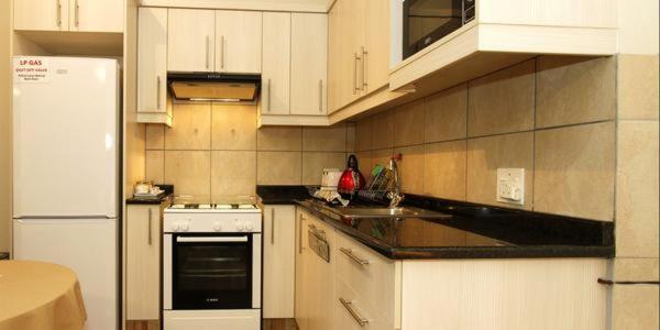 Classic Apartment - Photo 6