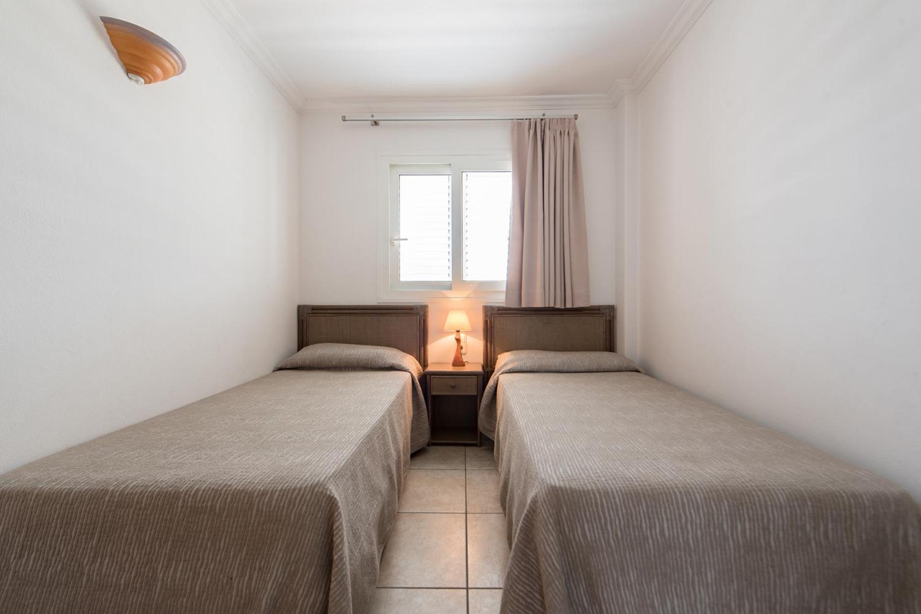 Apartamento con Balcón