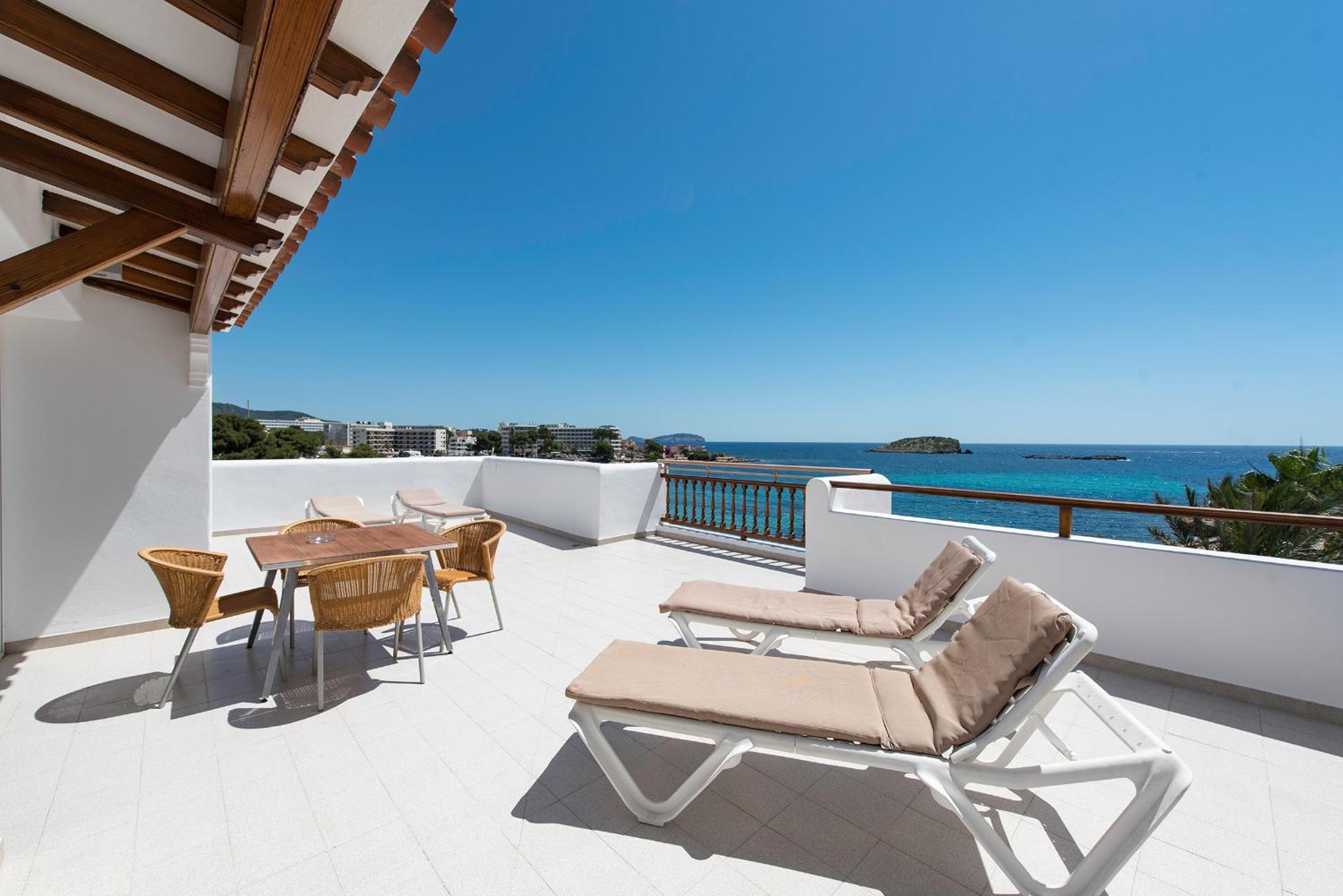 Apartment with Sea View photo 2