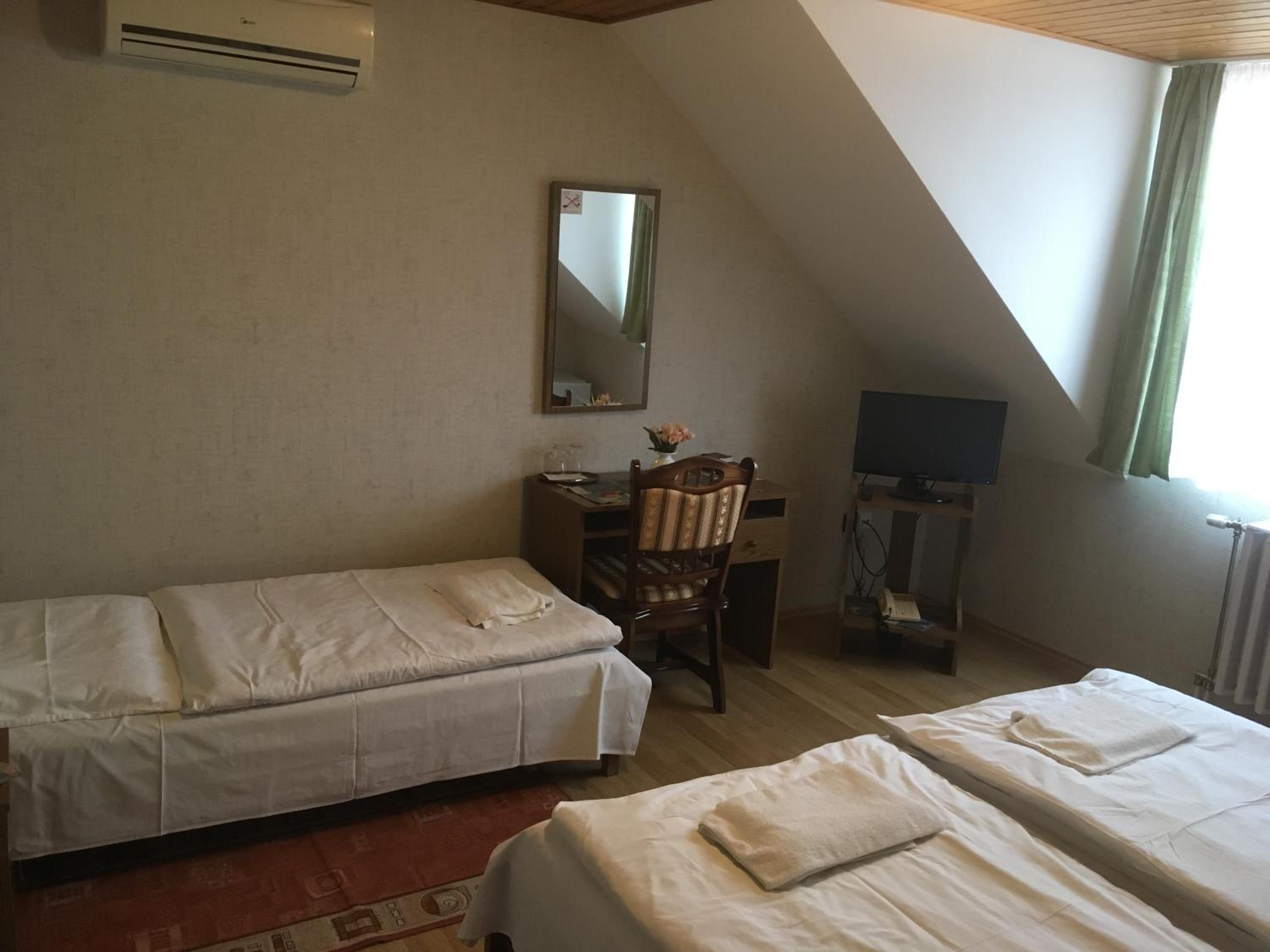 Triple Room photo 3