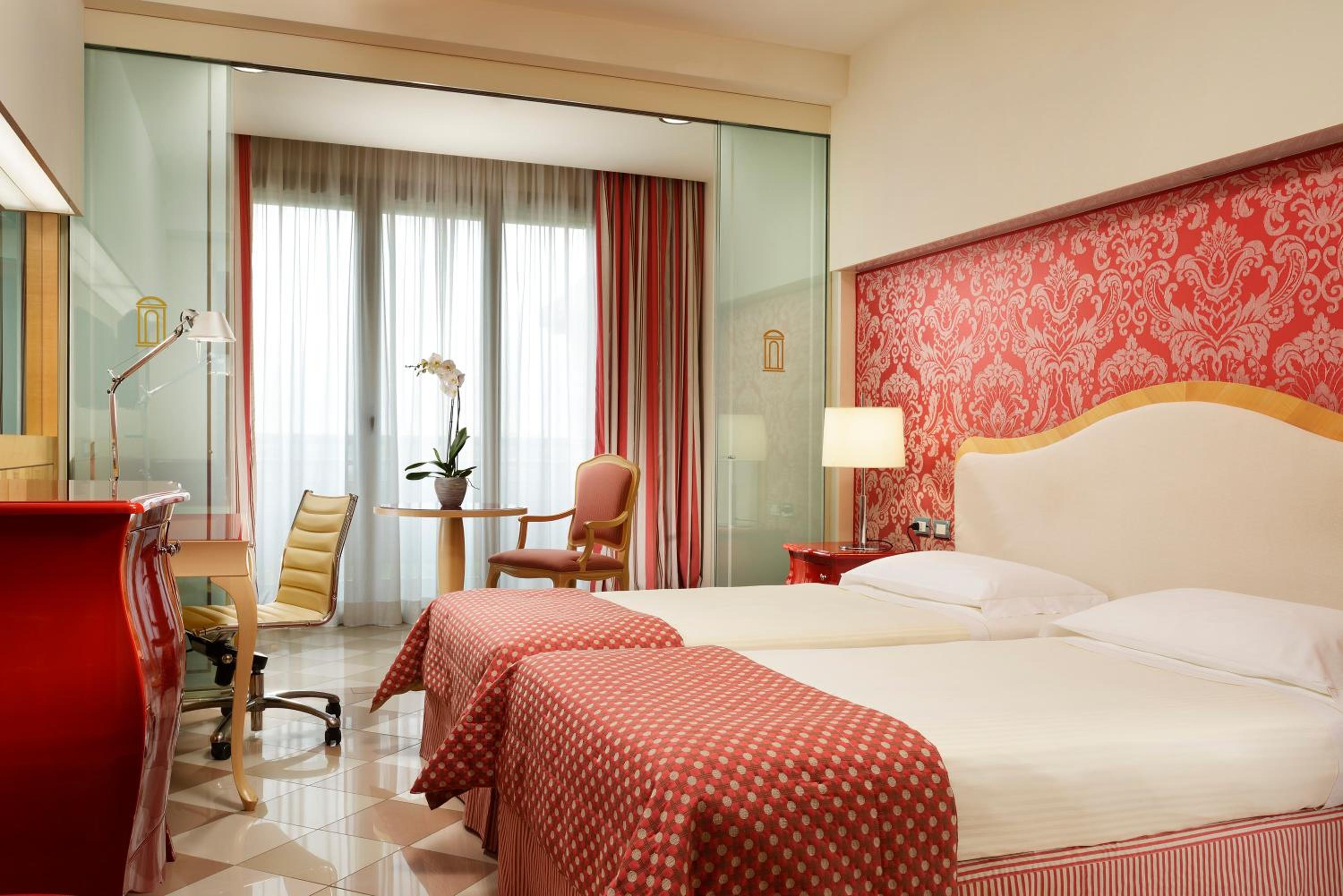 Superior Double Room Single Use - Photo 5