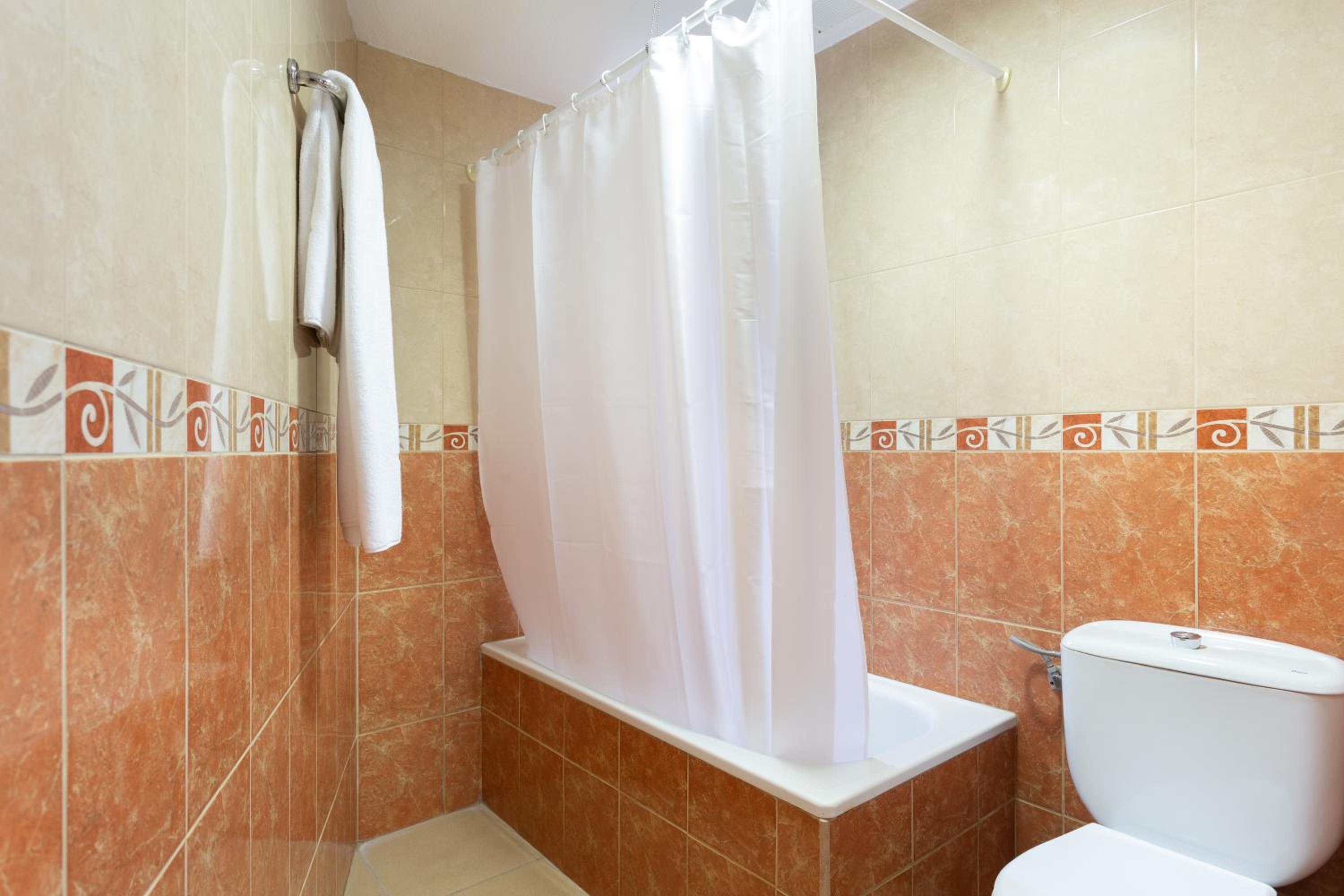 Triple Room (3 Adults) photo 2