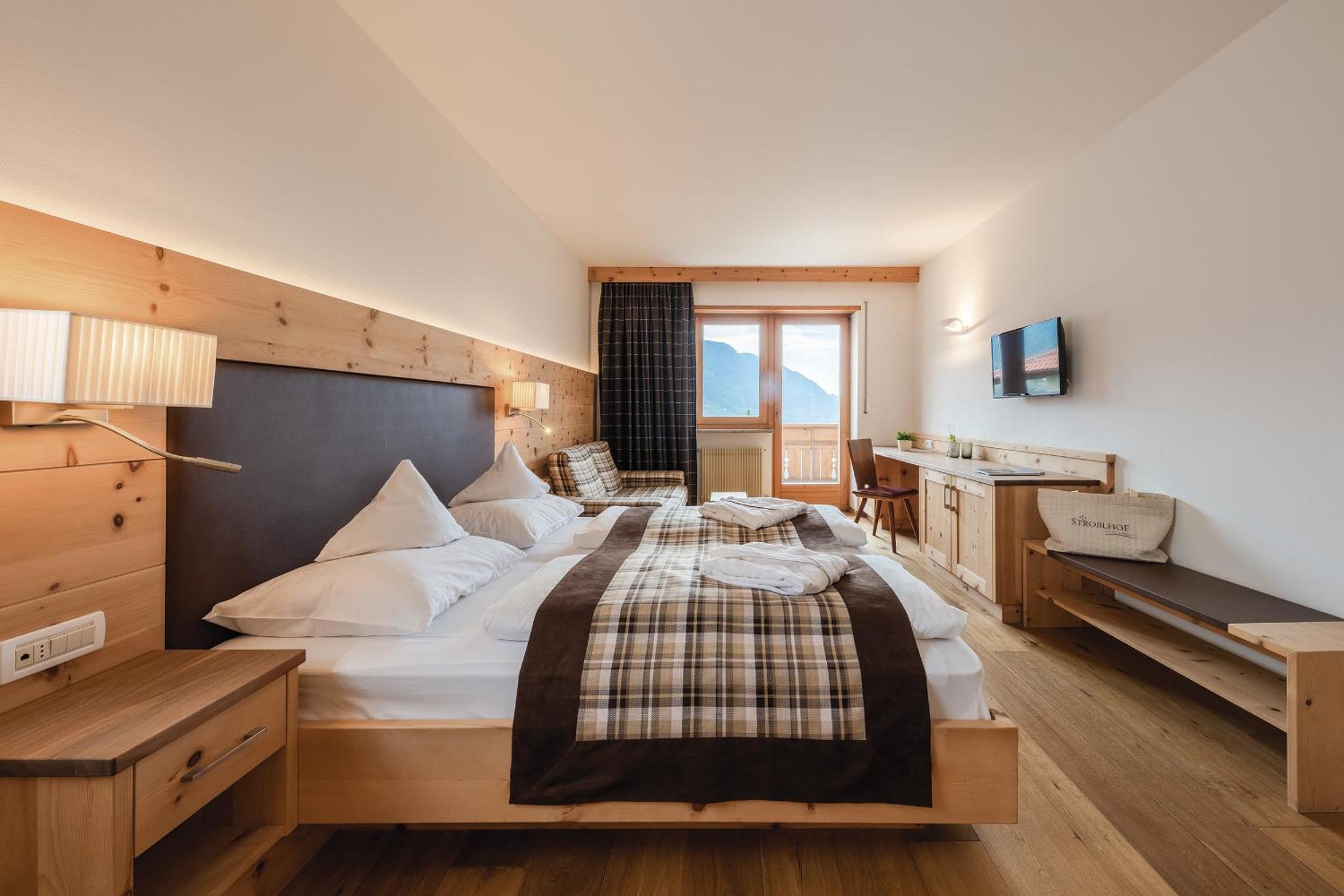 Superior Double Room with Balcony photo 2