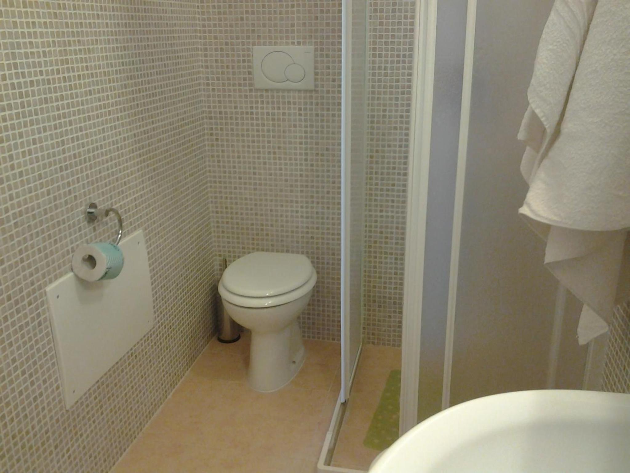 Double or Twin Room - Photo 10