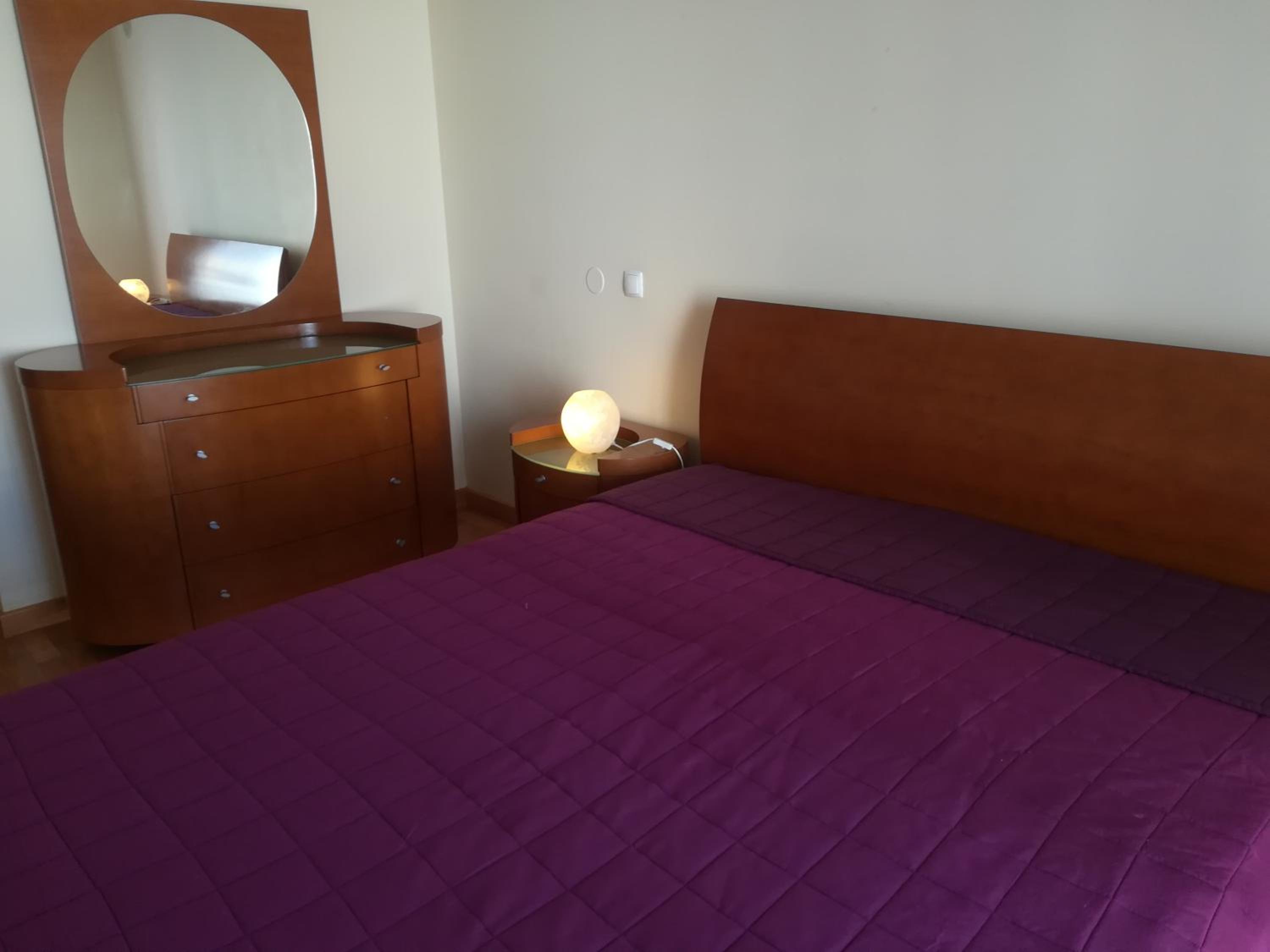 Queen Room with Balcony - Photo 7