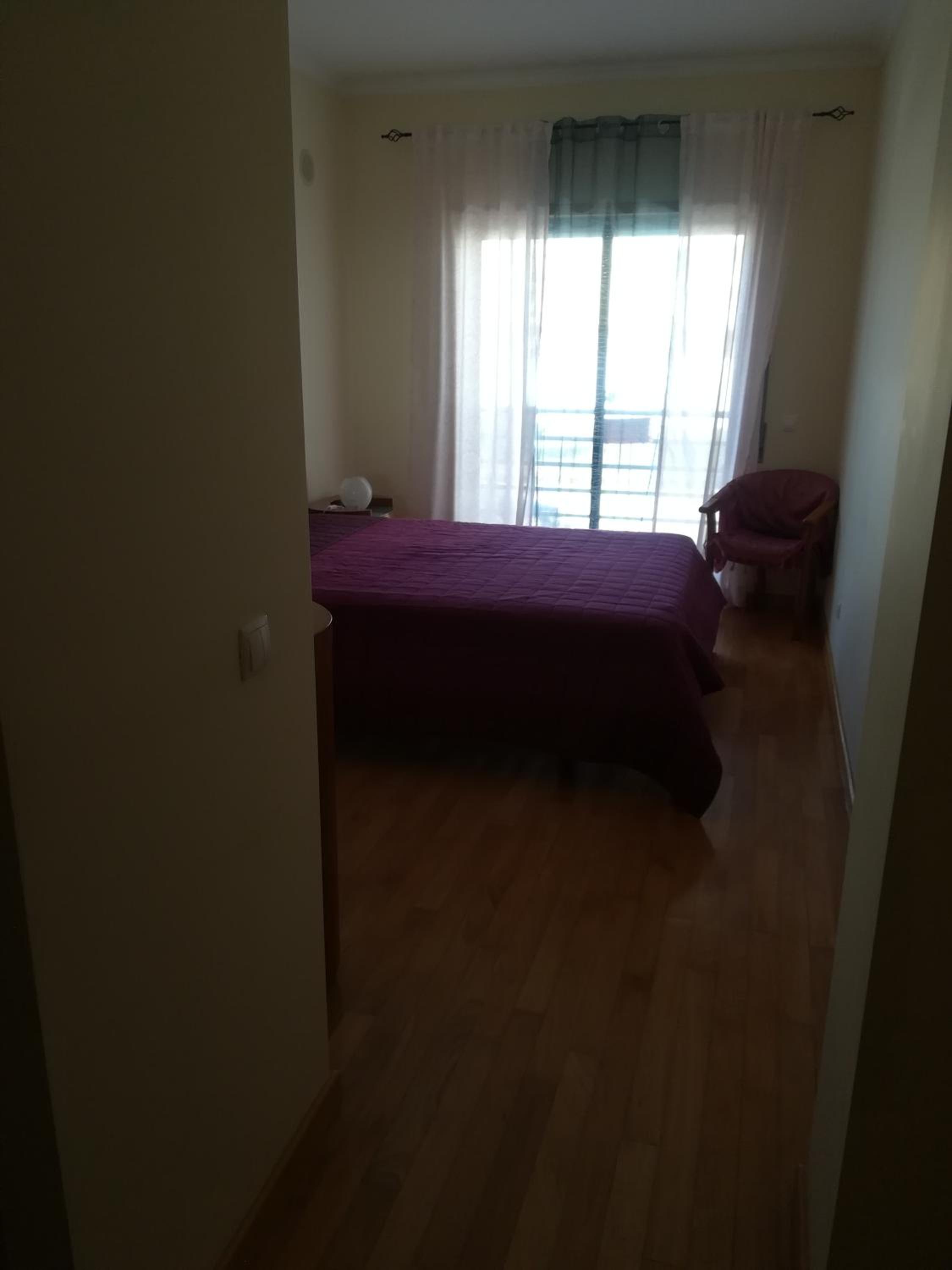 Queen Room with Balcony - Photo 8