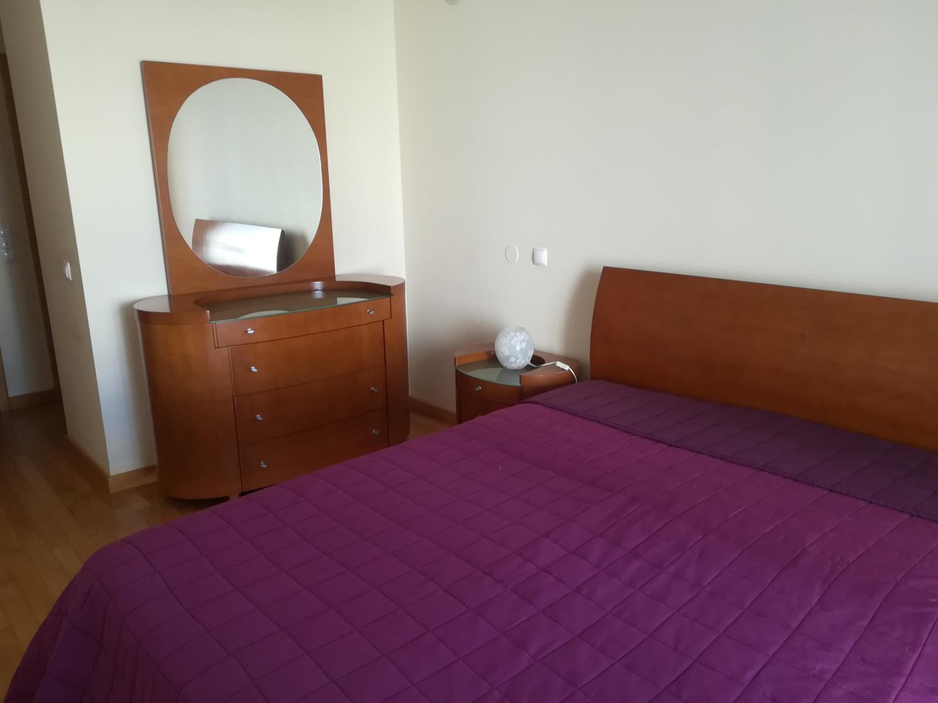 Queen Room with Balcony - Photo 12