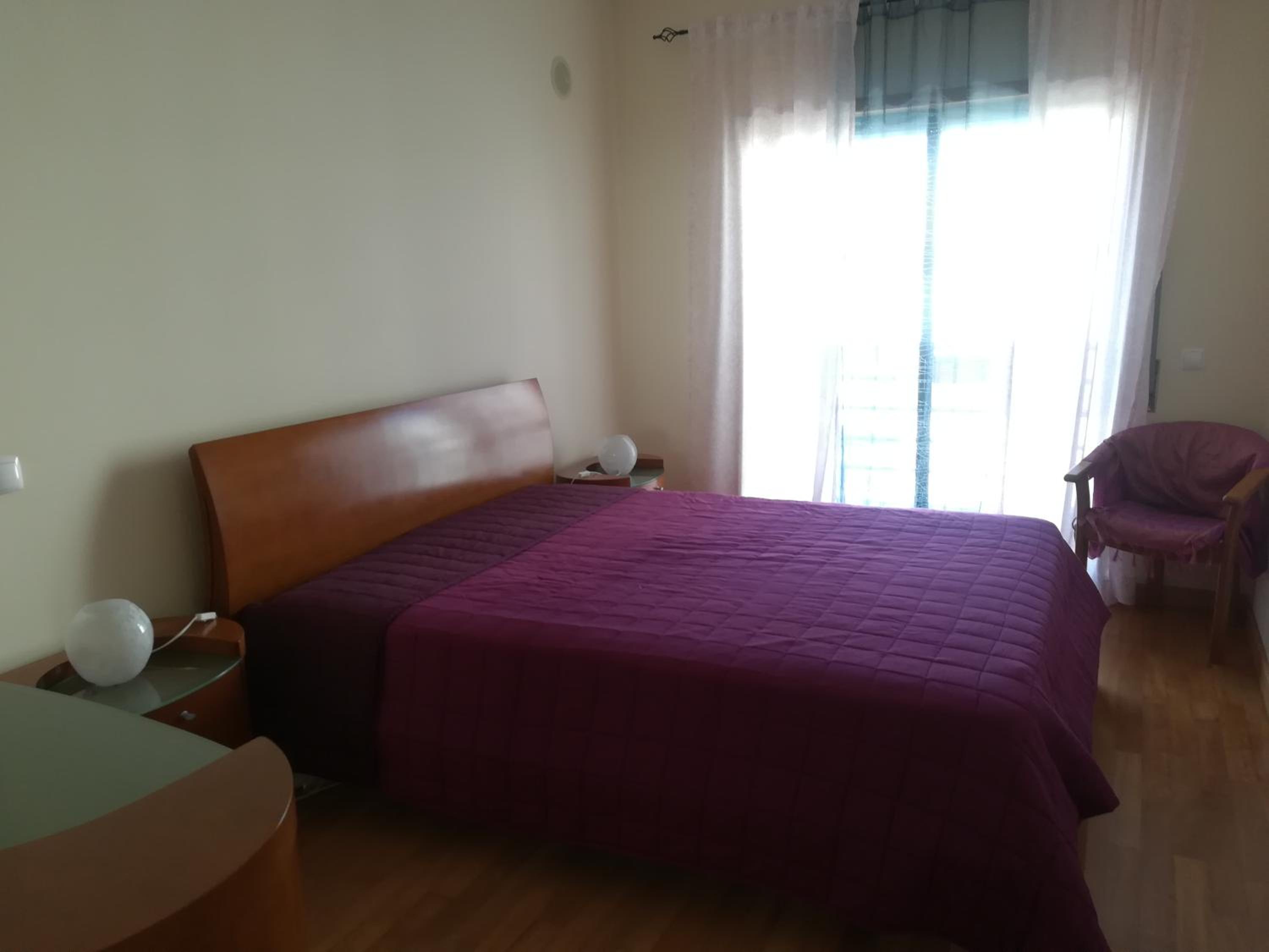 Queen Room with Balcony - Photo 14
