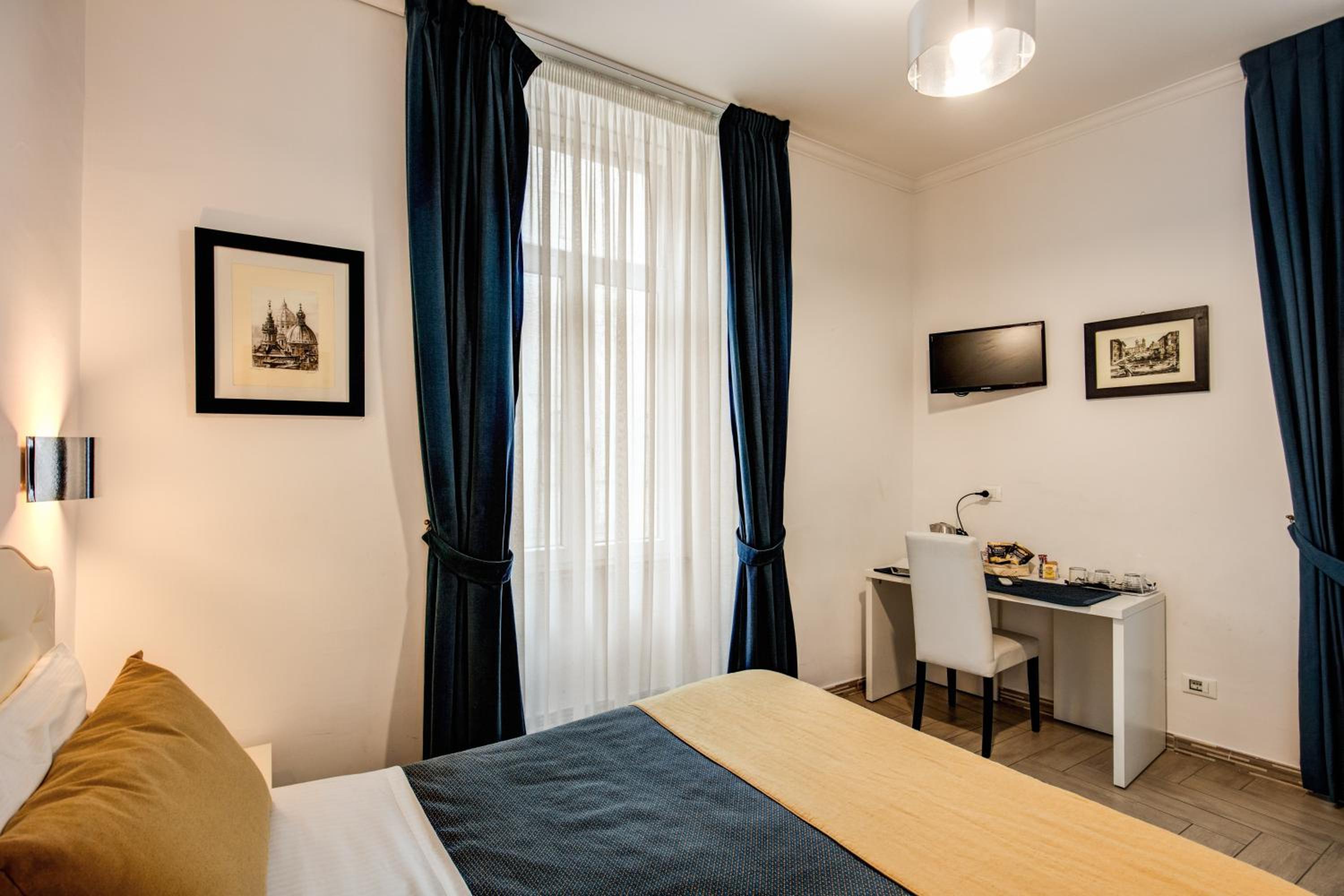 Classic Triple Room photo 3