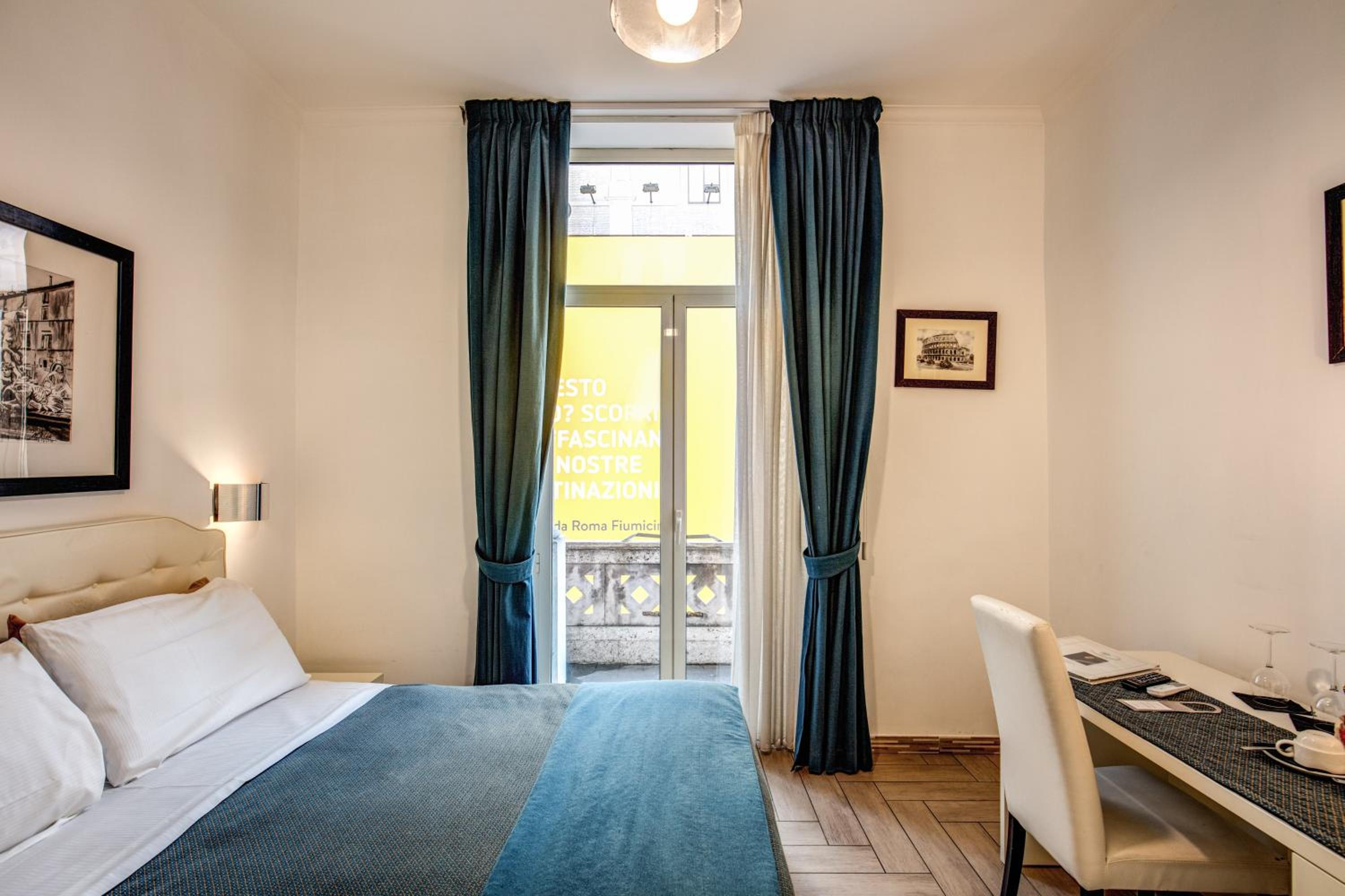 Classic Double Room with Balcony photo 1