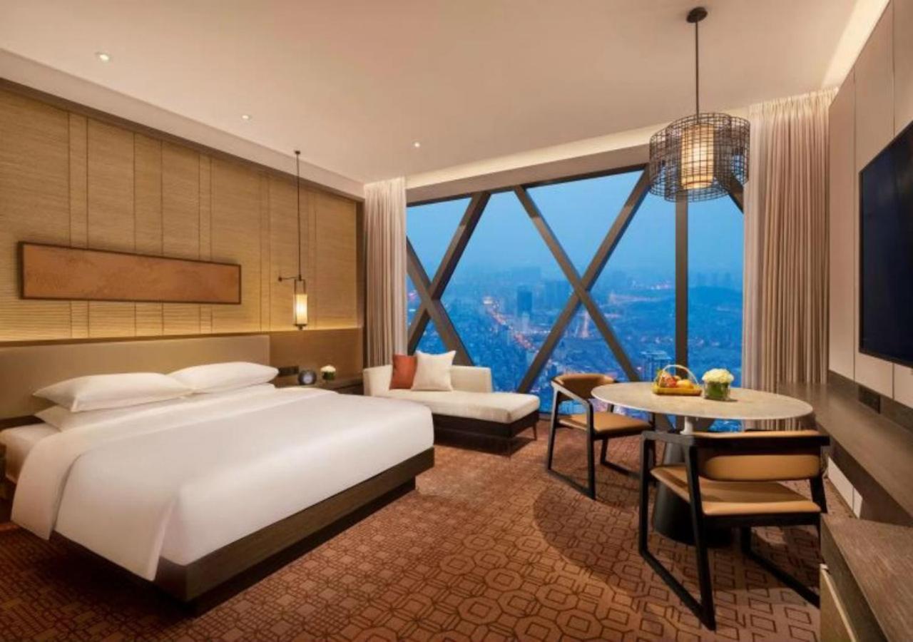 King Room - Club Access