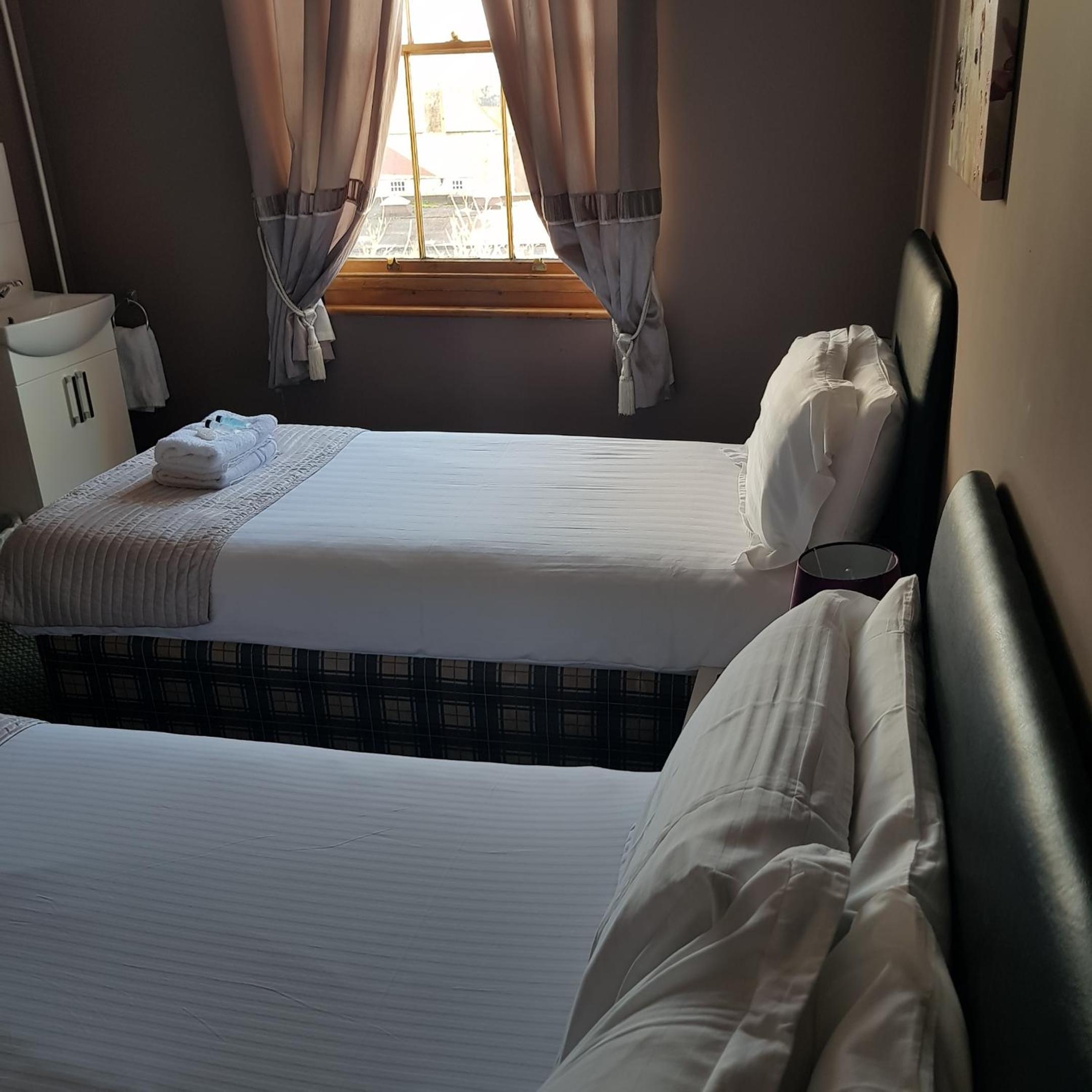 Budget Triple Room - Photo 2