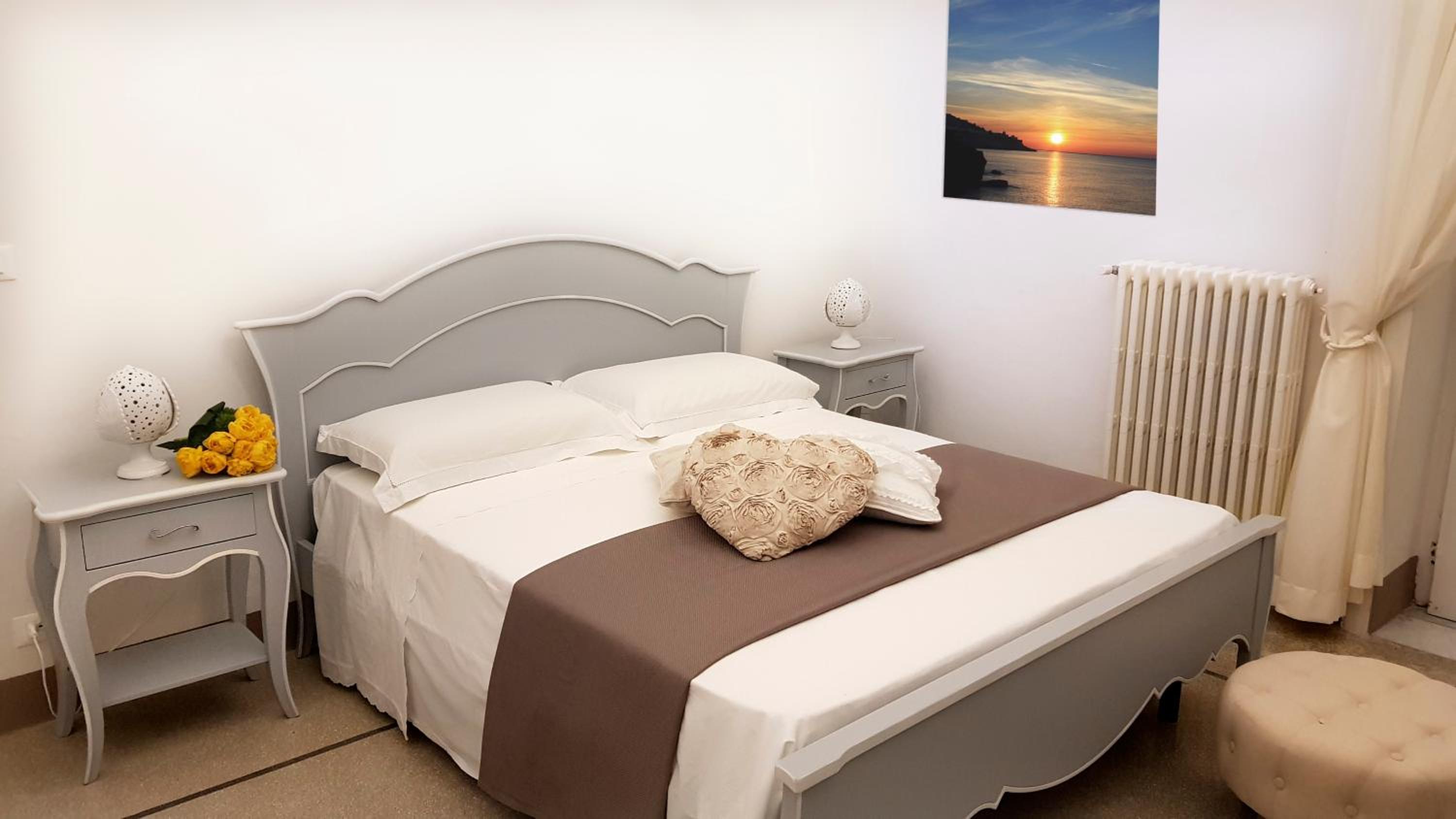 Queen Room with Spa Bath - Photo 1