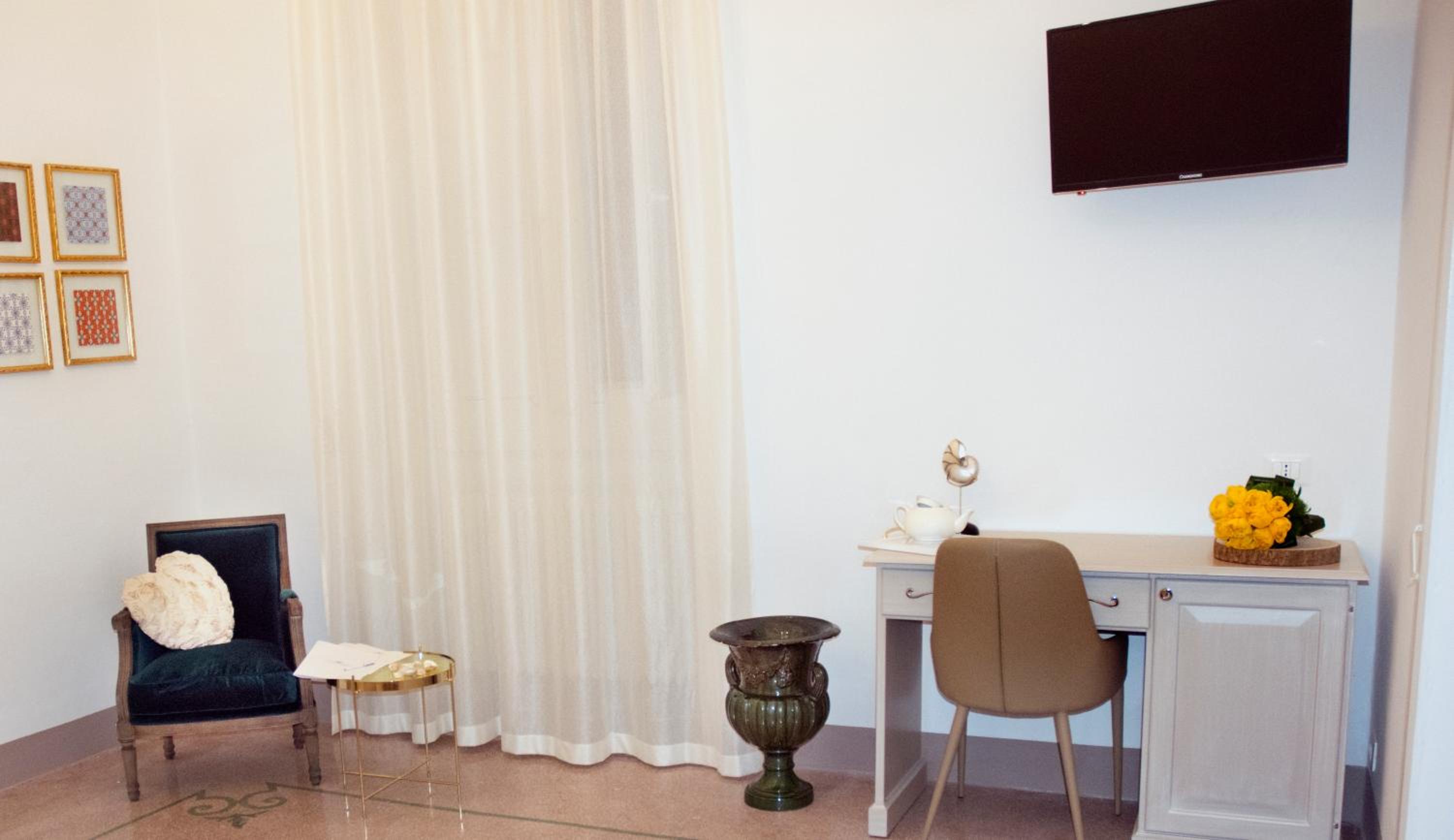 Superior Double Room - Photo 11
