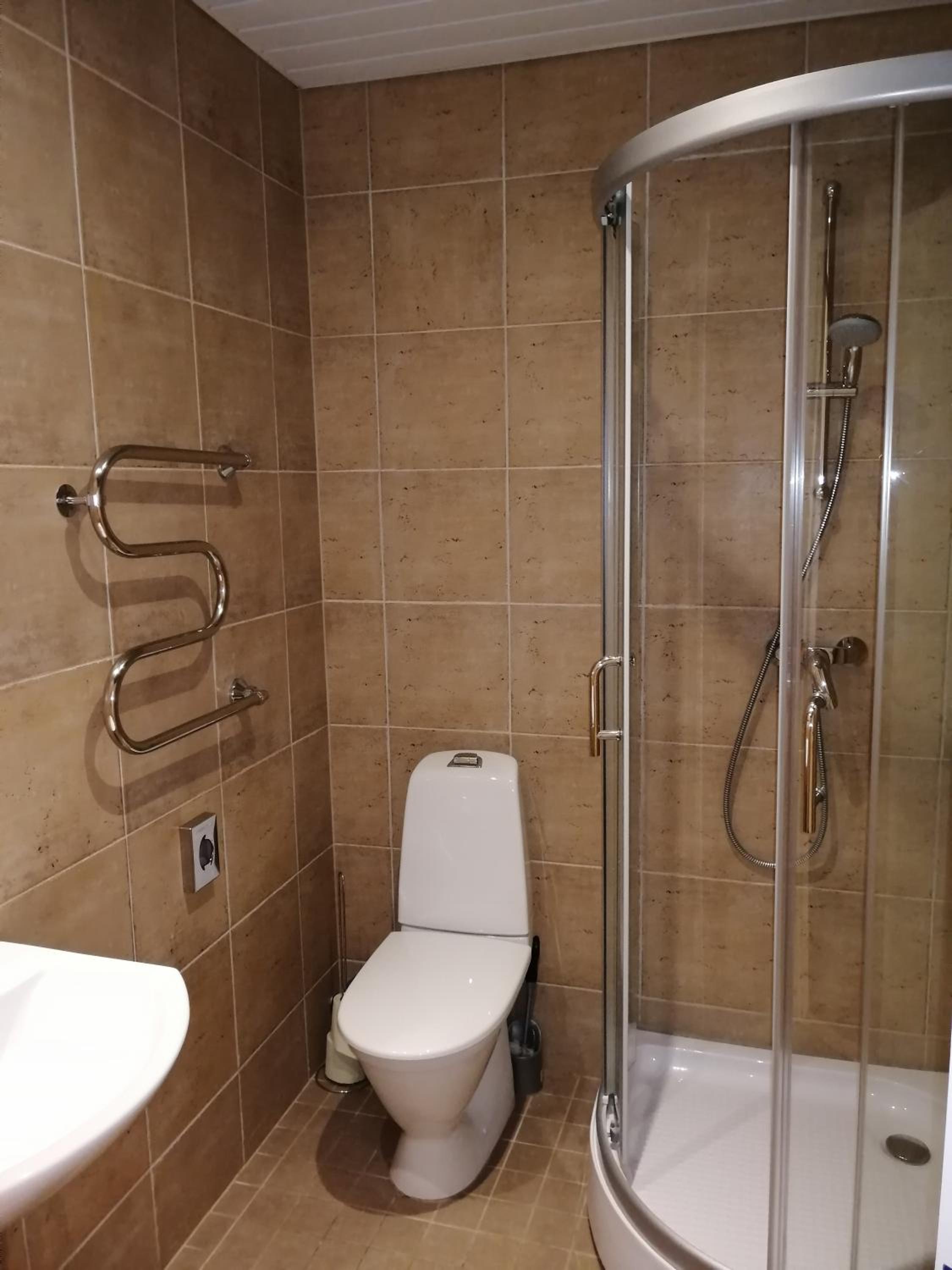 Family Room with Private Bathroom photo 2