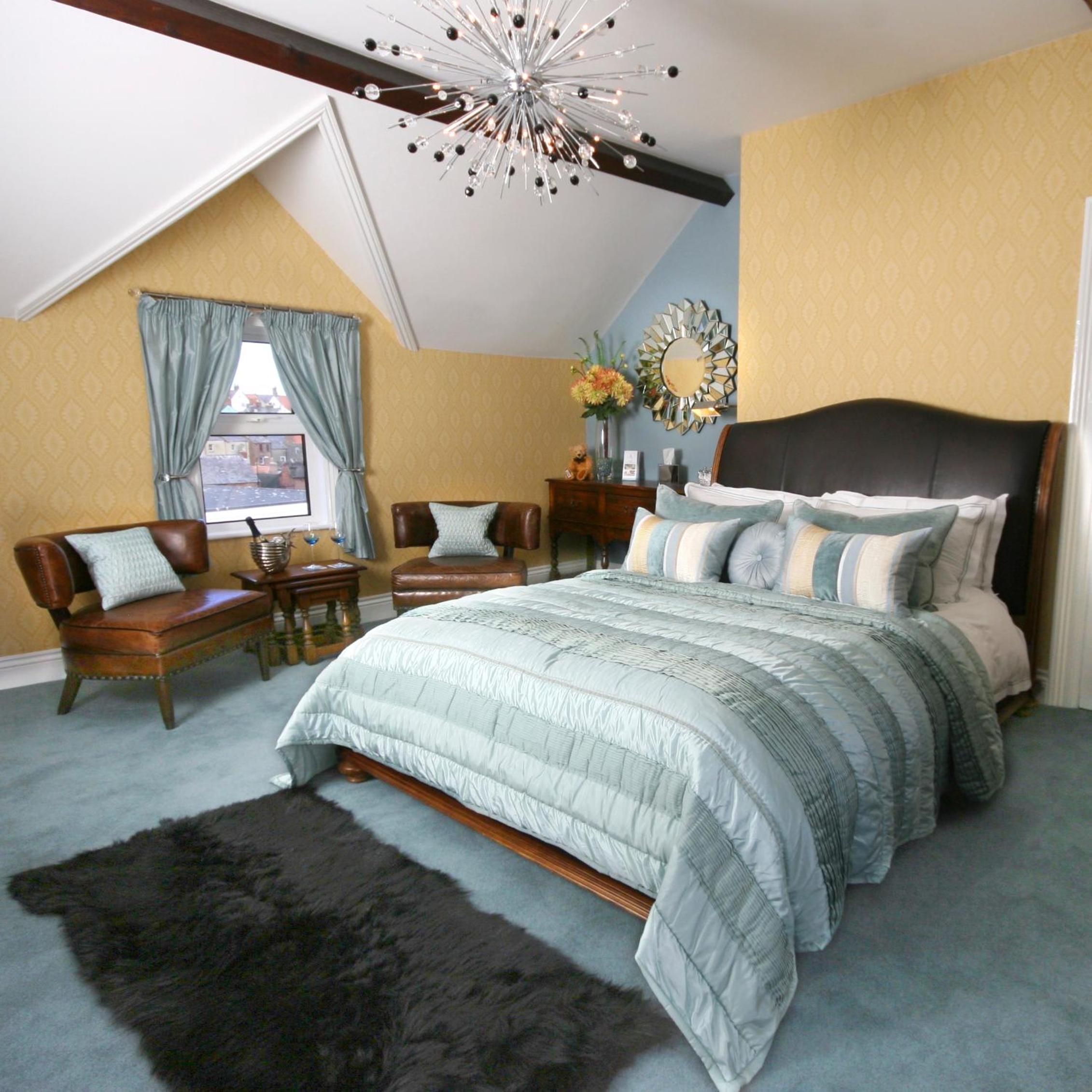 Deluxe King Suite