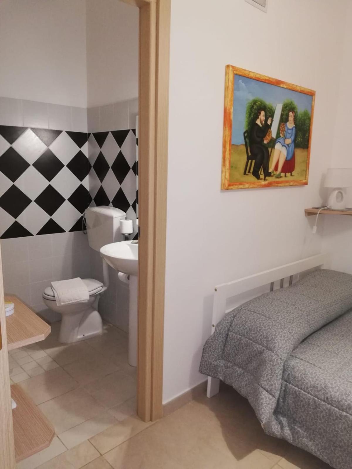 Single Room photo 1