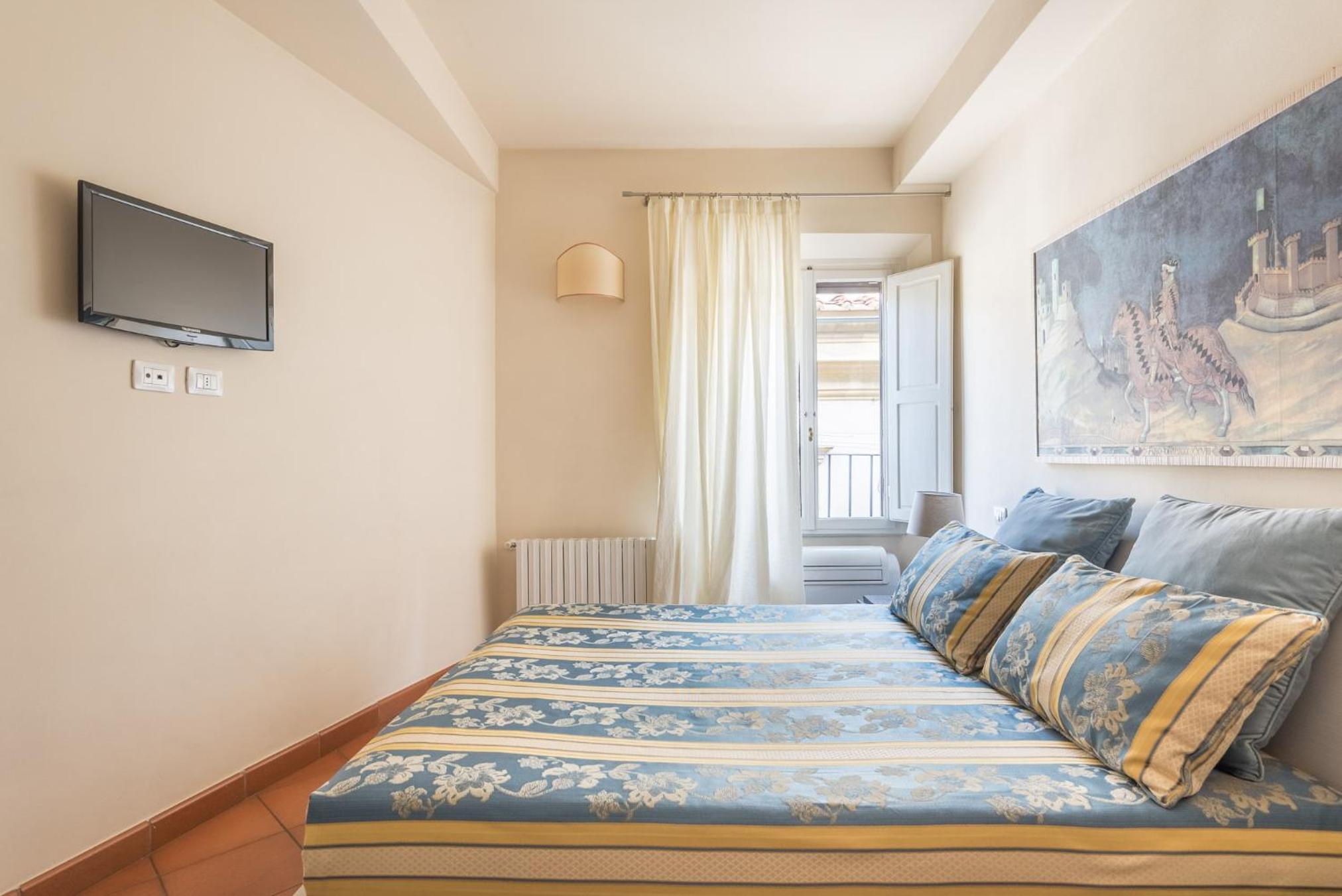 Two-Bedroom Apartment - 1, Via Dei Conti photo 1
