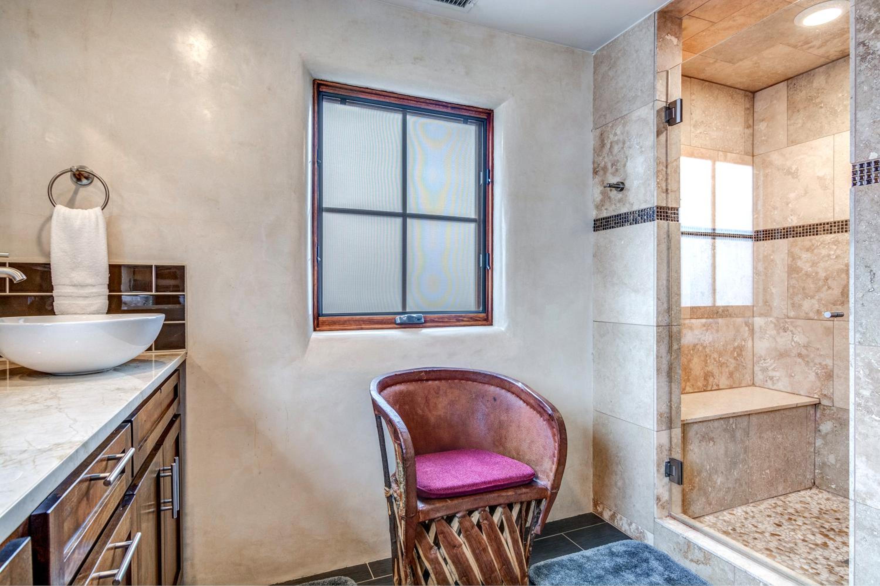 Two-Bedroom Villa - Pet Friendly - Photo 11