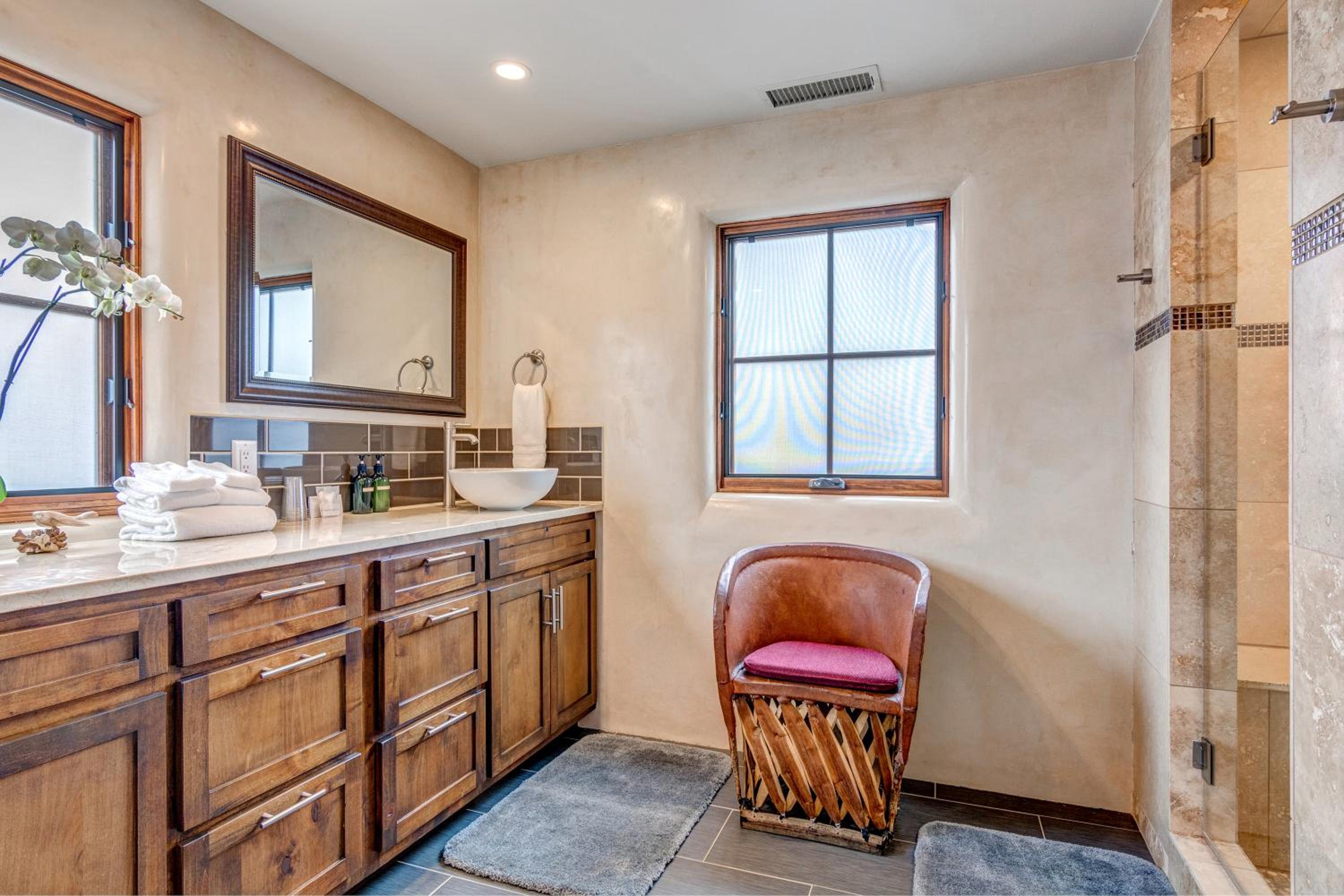Two-Bedroom Villa - Pet Friendly - Photo 10