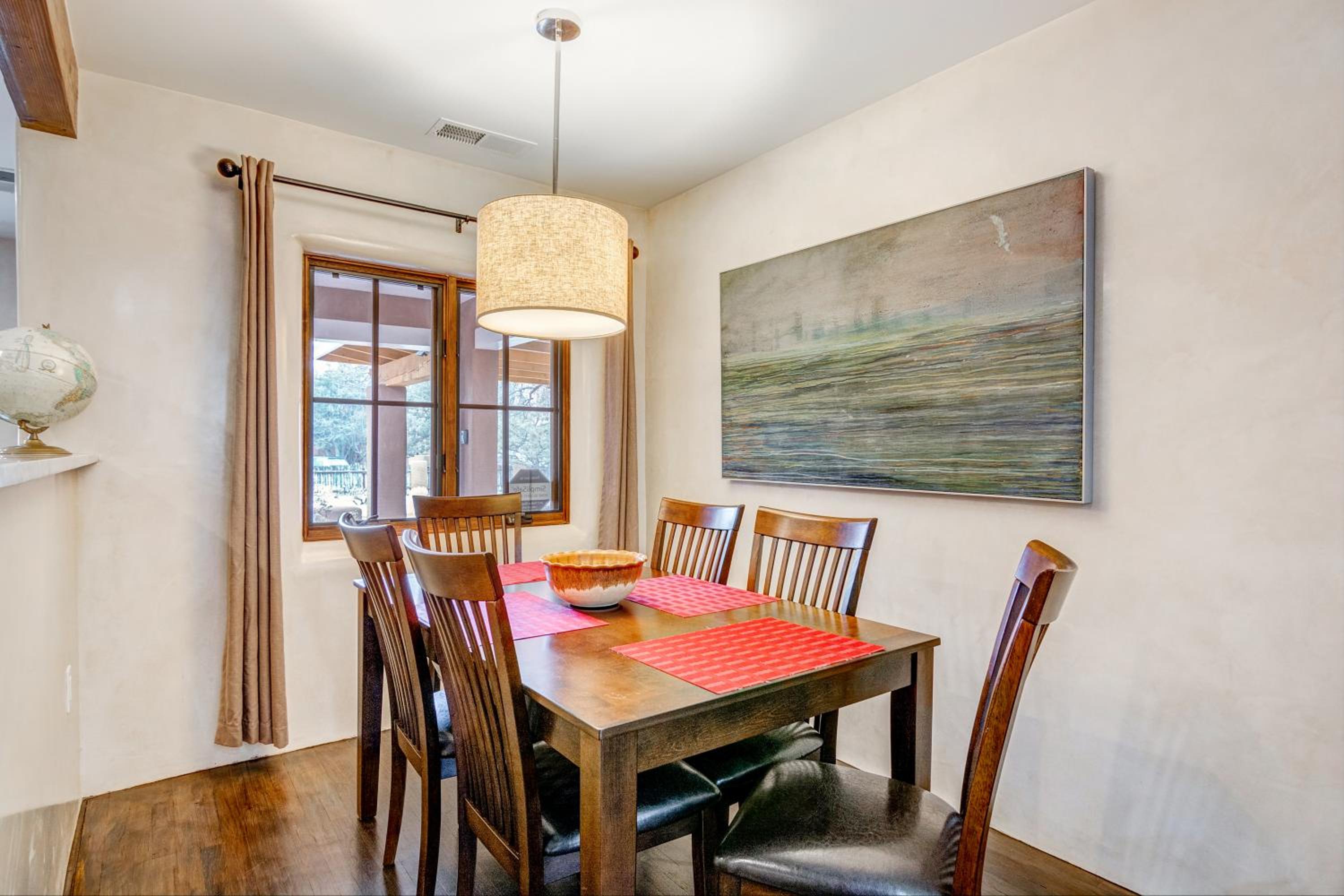 Two-Bedroom Villa - Pet Friendly - Photo 5