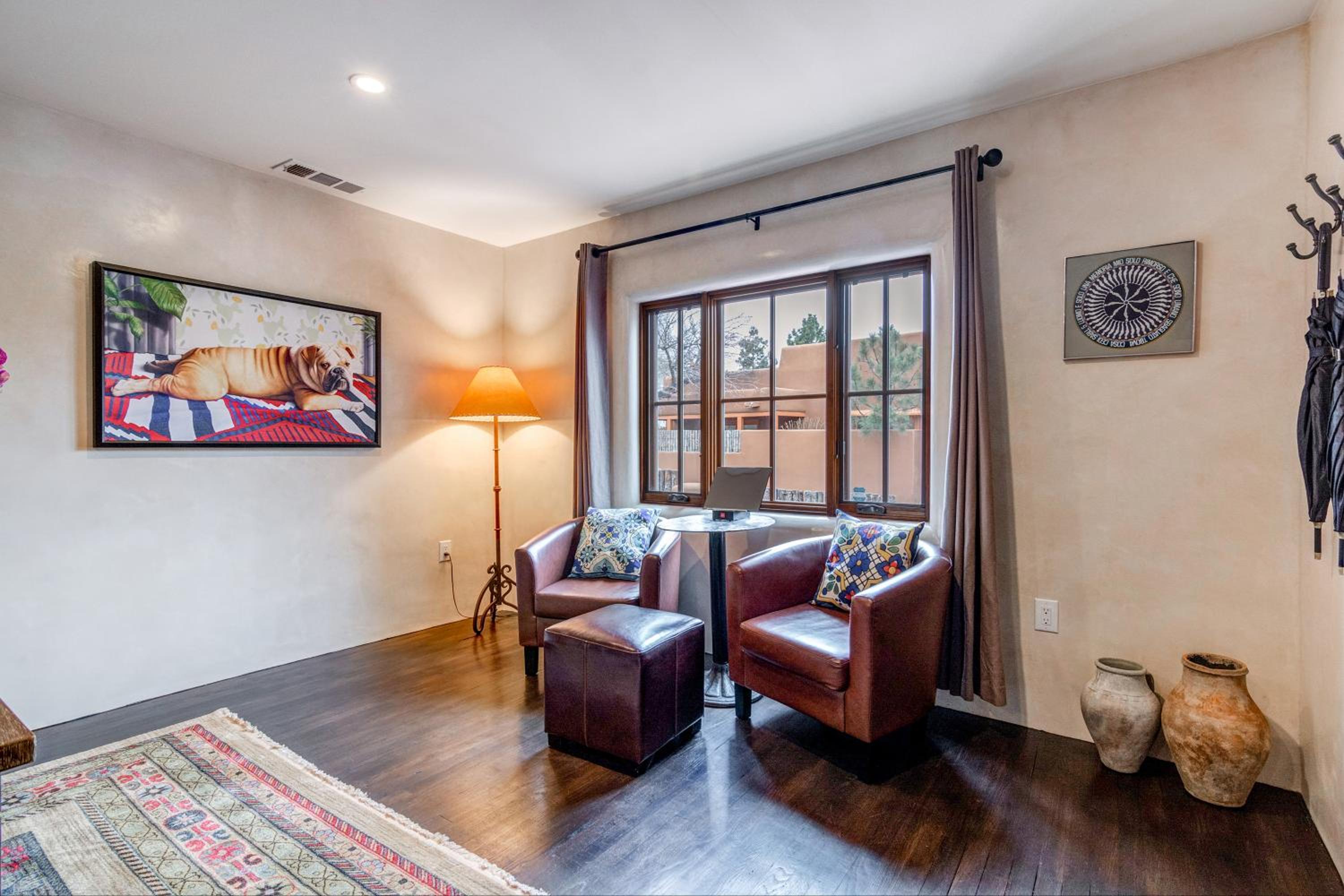 Two-Bedroom Villa - Pet Friendly - Photo 1