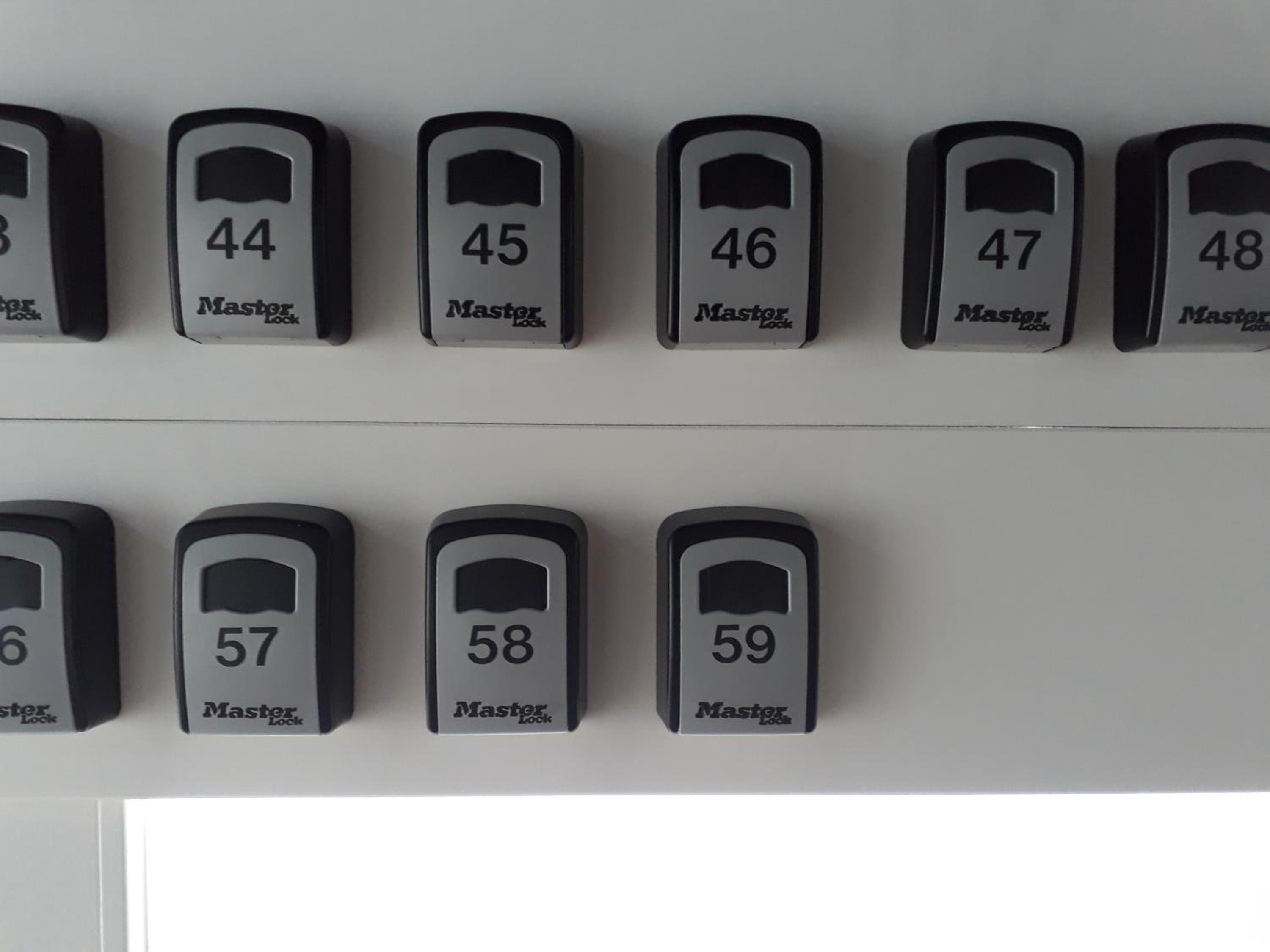 Apartment - Photo 32