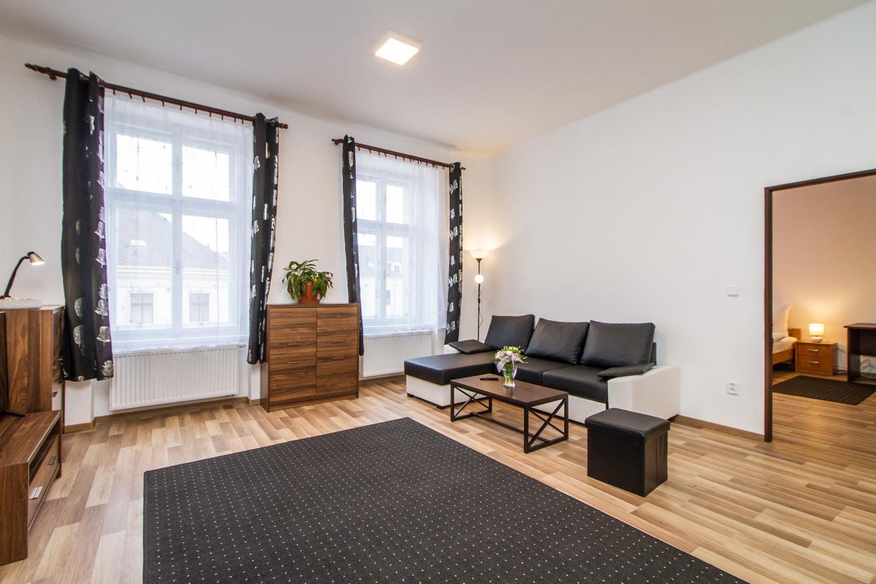 Deluxe Apartment photo 3