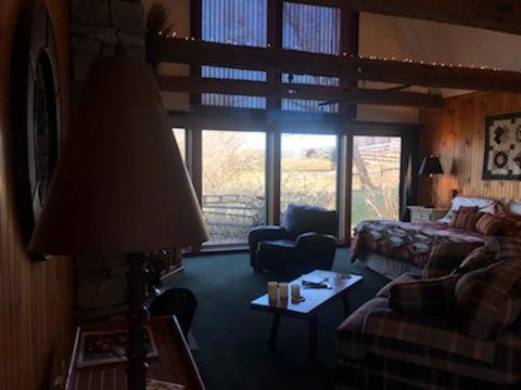 Deluxe King Suite