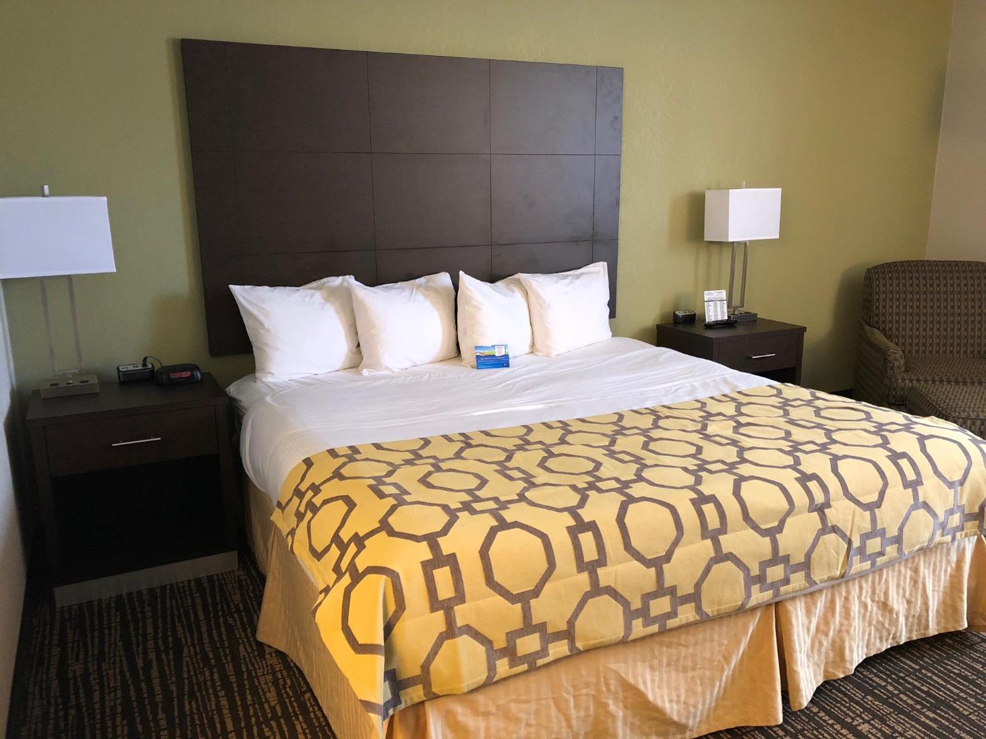 King Room - Disability Access/Non-Smoking - Photo 2