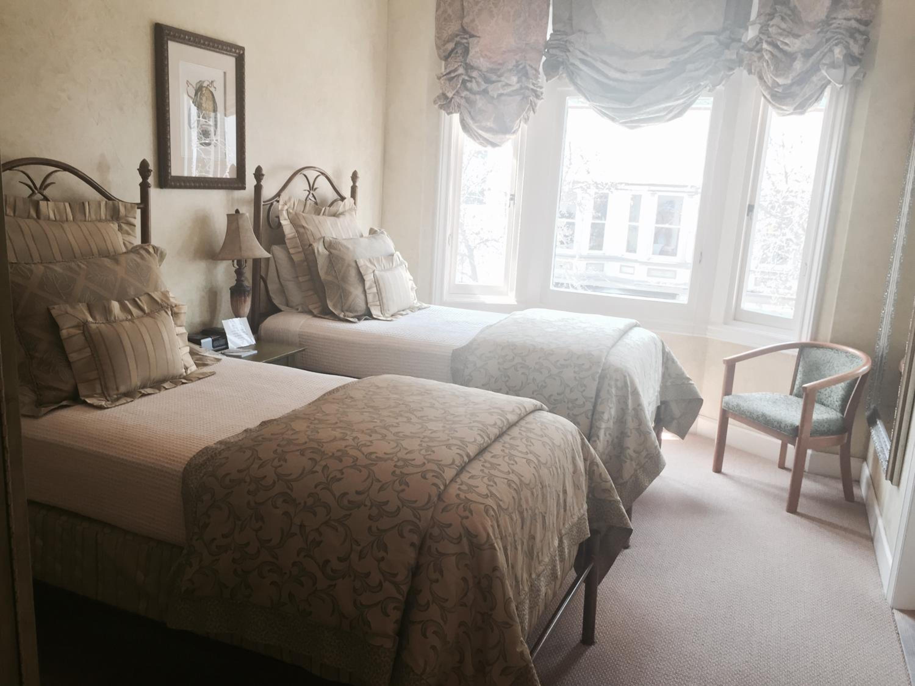Double or Twin Room photo 2