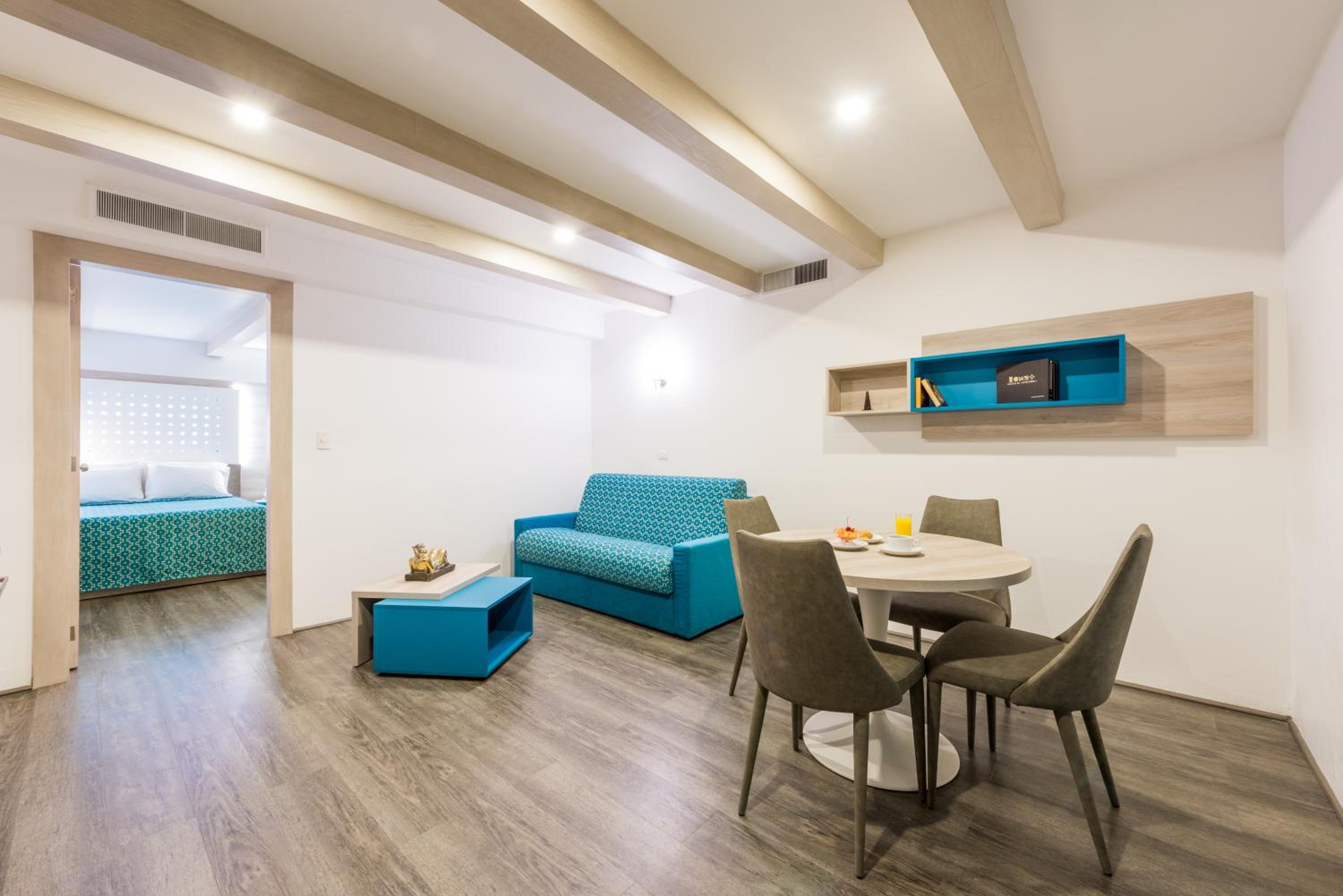 Executive Suite photo 2