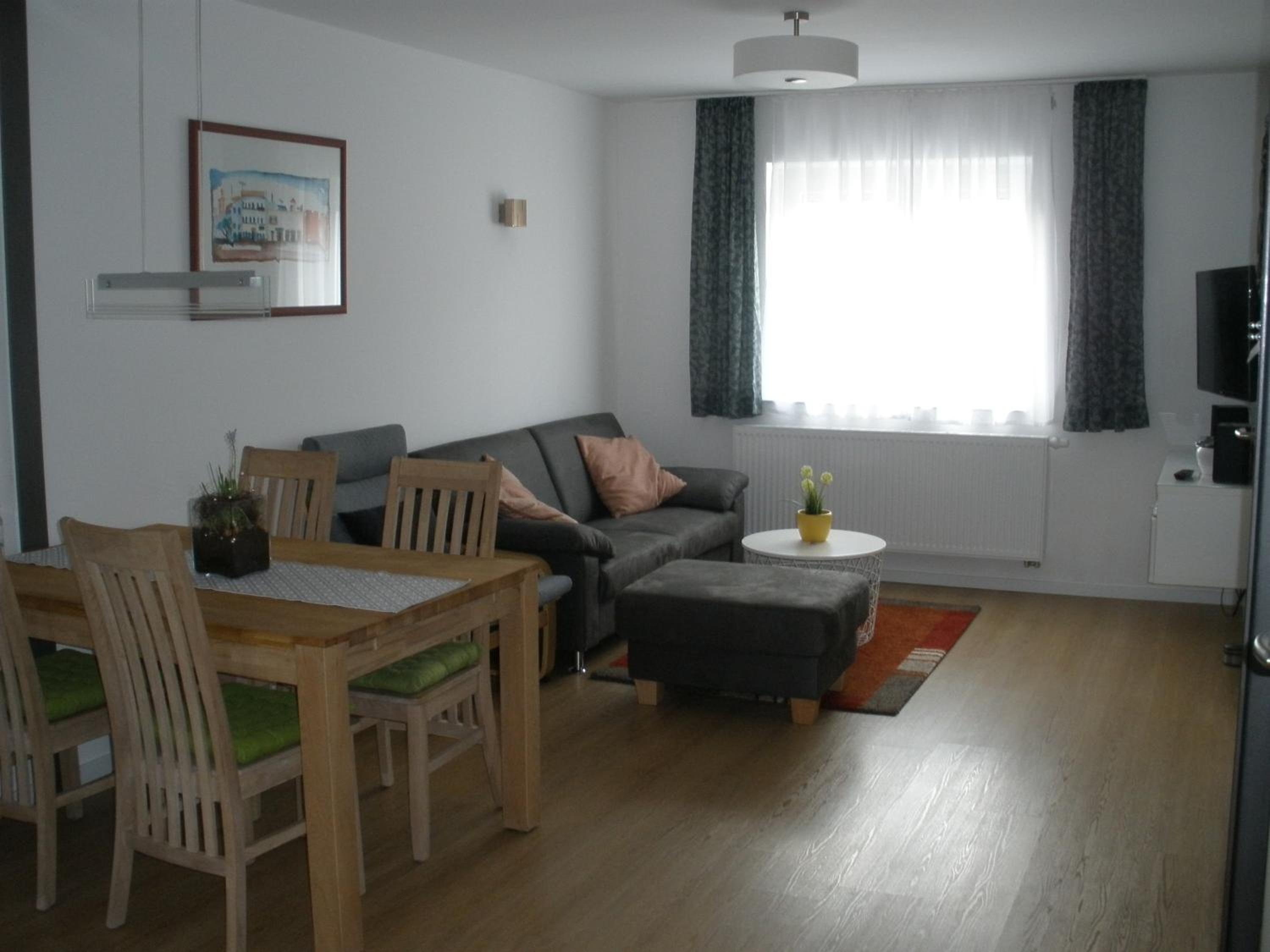 Apartment with Balcony photo 3
